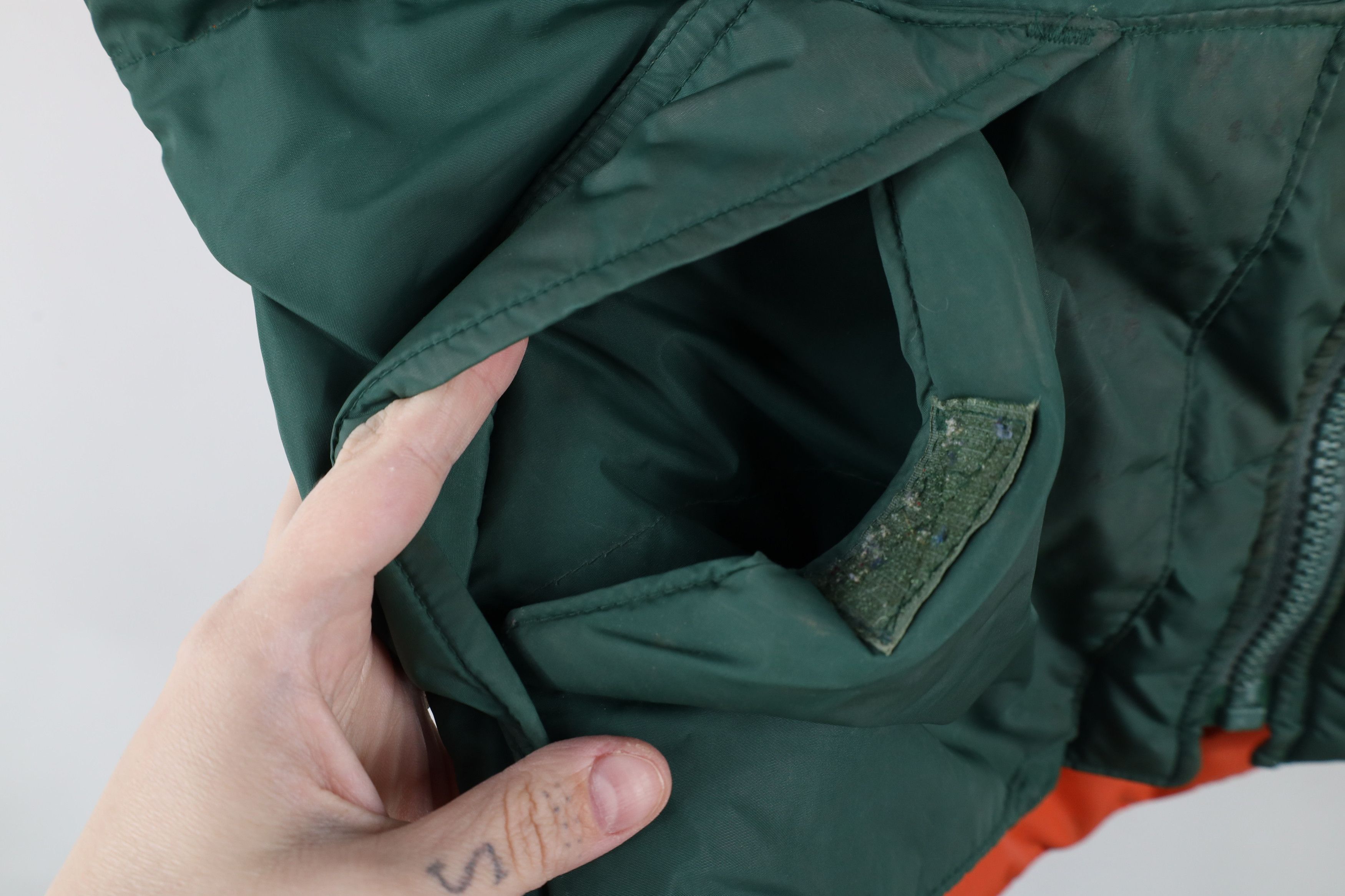 Vintage Vintage 70s Streetwear Reversible Down Puffer Vest Jacket Size US M / EU 48-50 / 2 - 7 Thumbnail