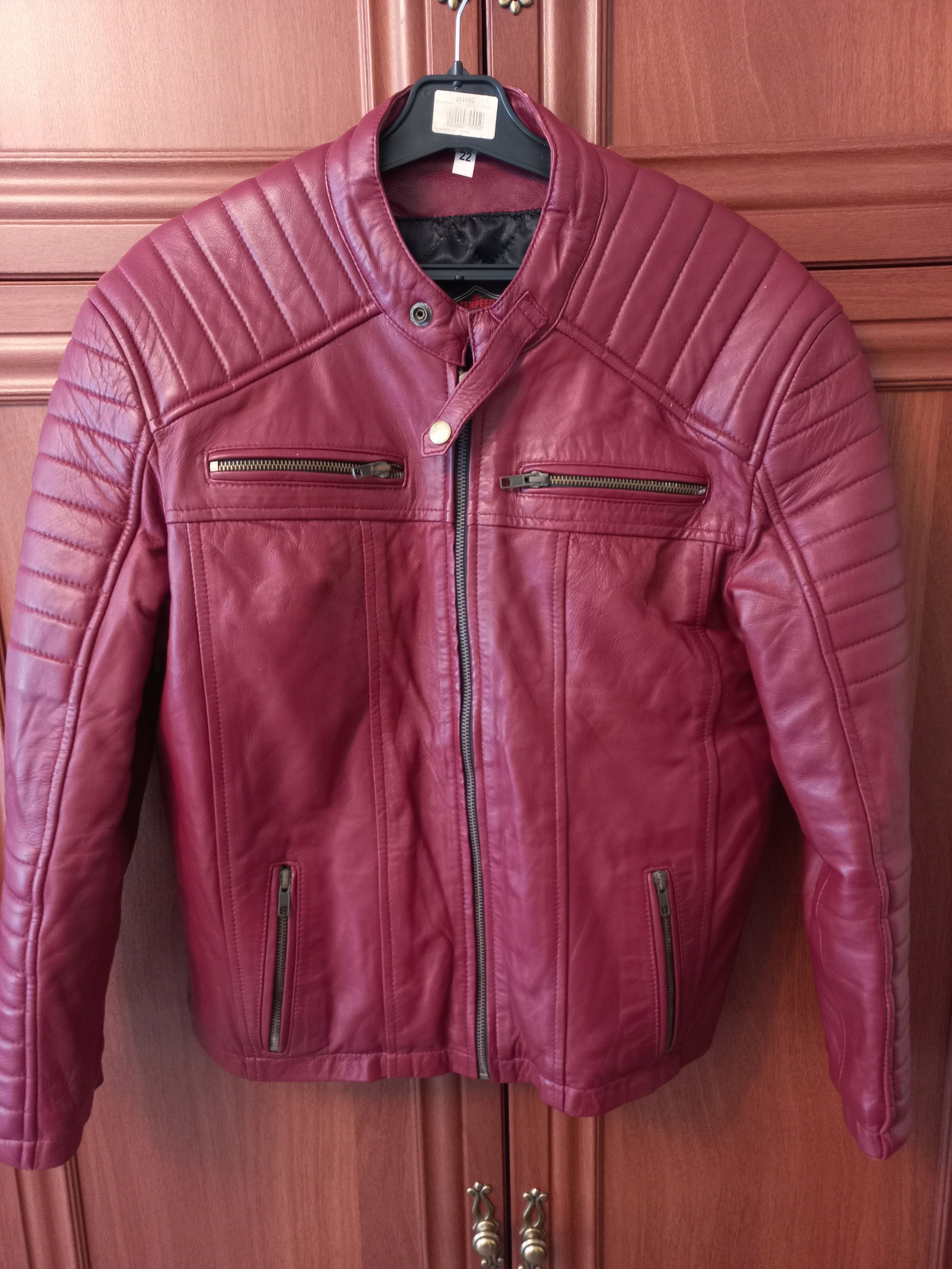 image of Vintage Leather Moto Jacket Men in Red (Size Small)