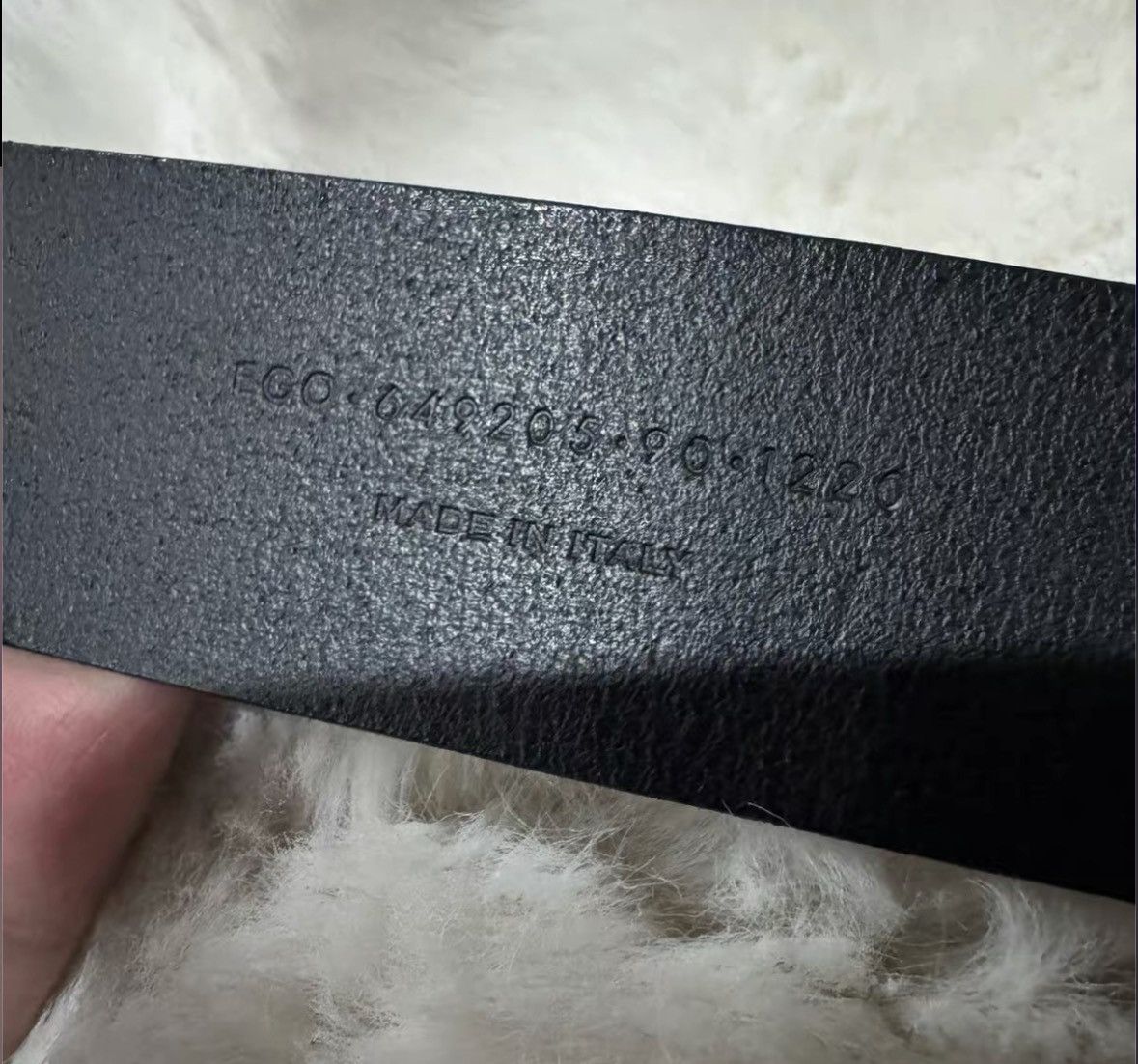 Yves Saint Laurent Saint Laurent Burst crack waistband belt 2502-Nextarrow Size ONE SIZE - 9 Thumbnail
