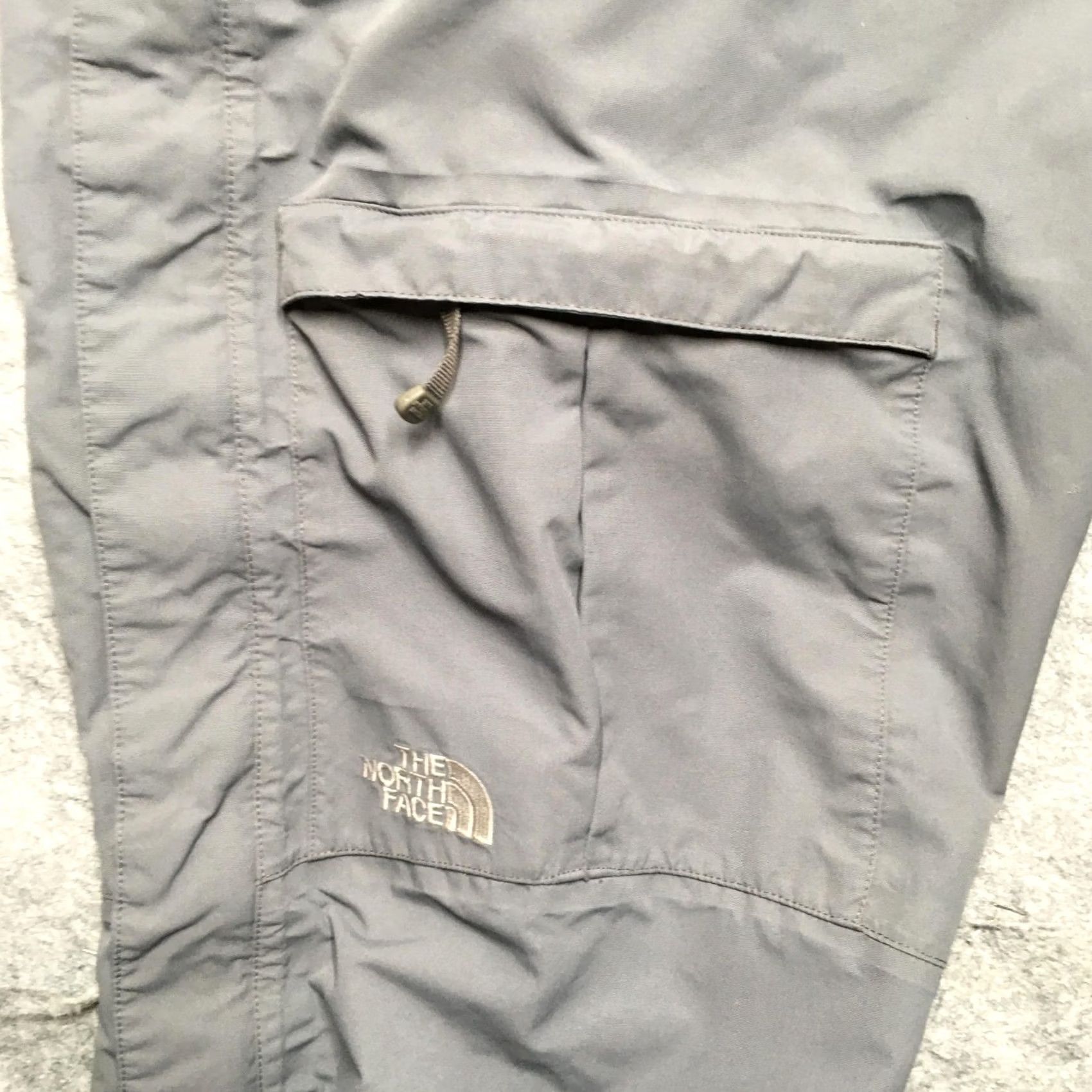 The North Face VINTAGE The North Face HyVent Snow Pants Womens XL Gray Ski Snowboard Insulated Size 40" / US 18 - 3 Thumbnail