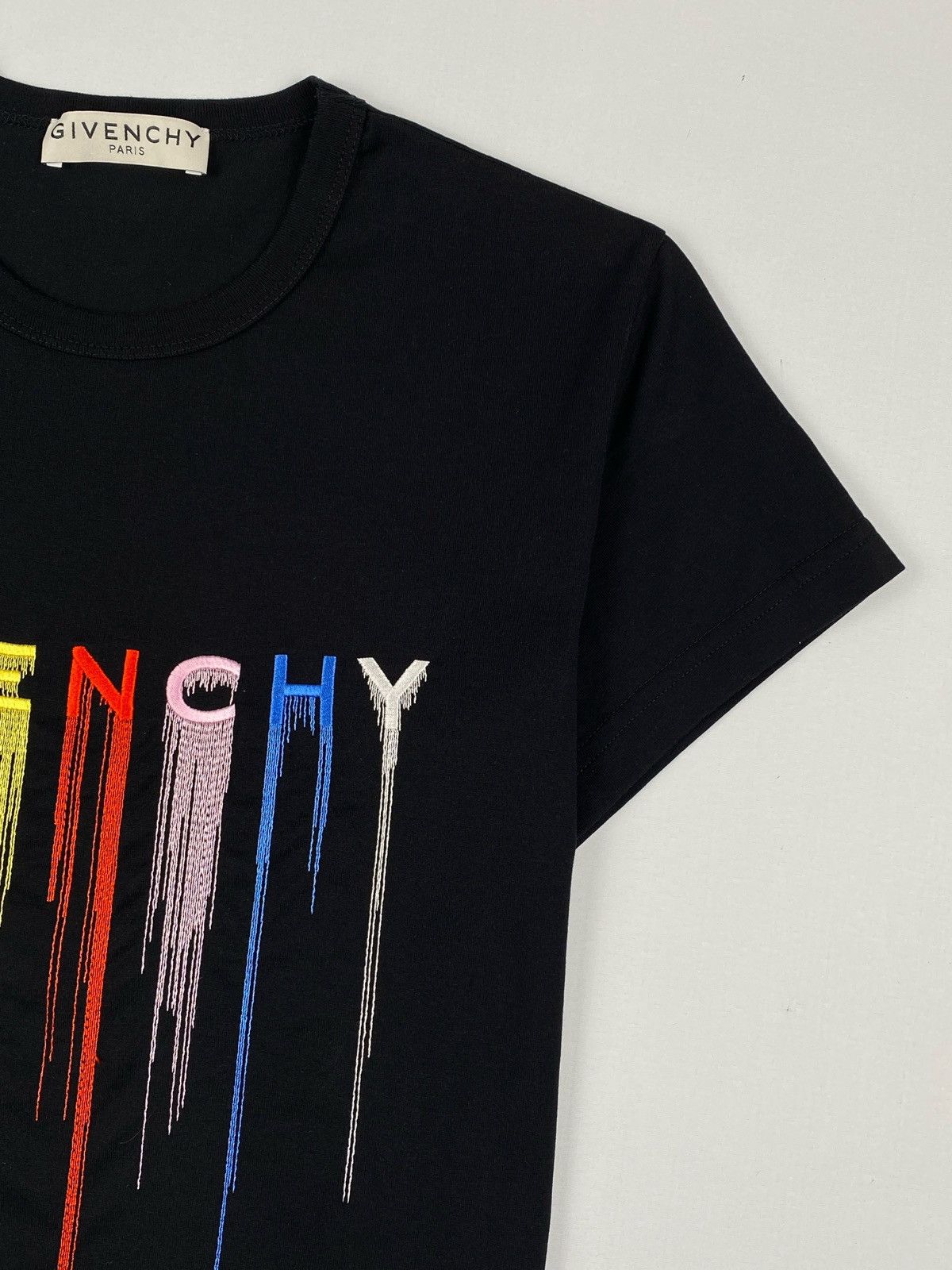 Givenchy Paint Effect Embroidered Logo T-shirt Size US S / EU 44-46 / 1 - 4 Thumbnail