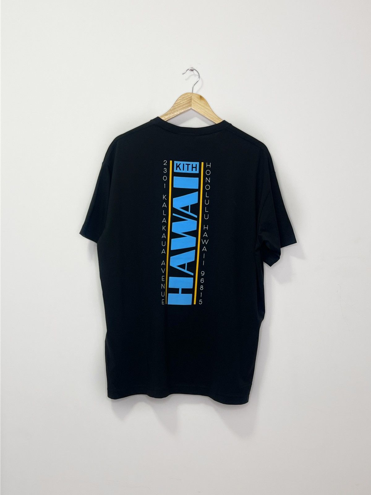 Kith × Streetwear × Vintage Kith & Kin Hawaii Tee | Grailed