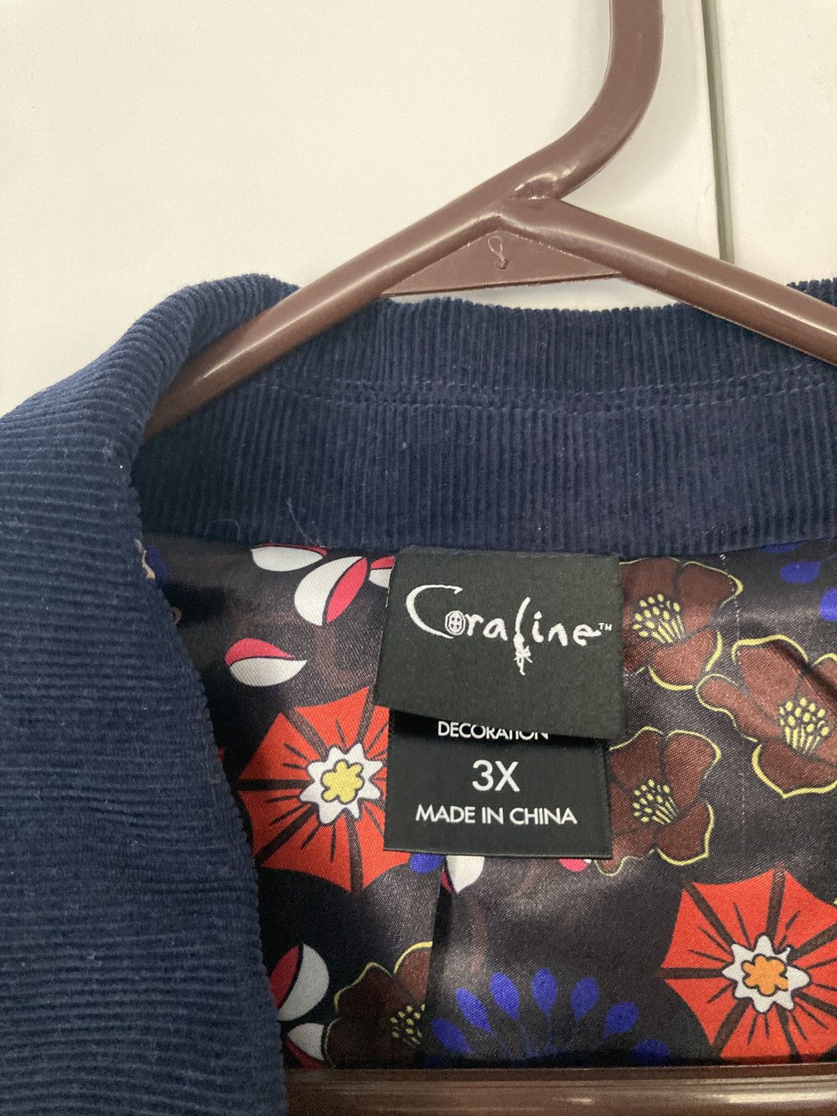 Other CORALINE EMBROIDERED ICONS CHORE JACKET BOX LUNCH EXCLUSIVE Size 3XL / US 20-22 - 8 Thumbnail