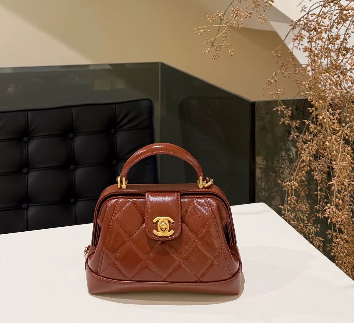 Chanel Pre-loved Bag Very good condition Size ONE SIZE - 1 Thumbnail
