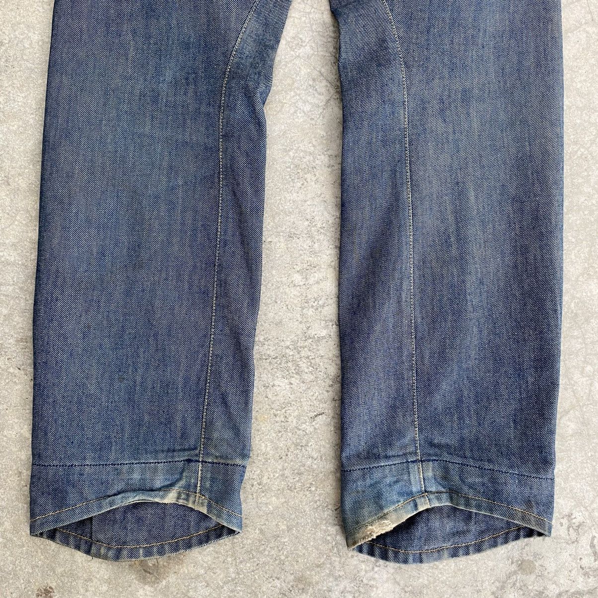 Levi's Vintage Levis Engineered Regular Fit Denim Twisted Leg Jeans Size US 29 - 14 Thumbnail