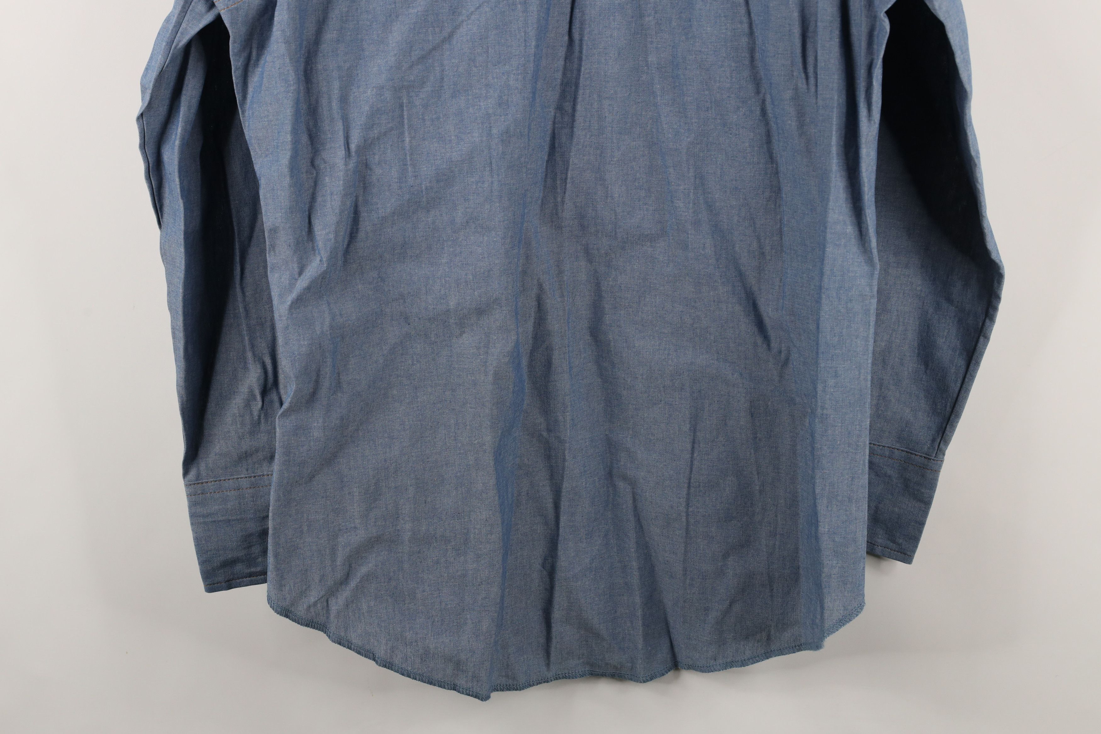 Vintage × Wrangler Deadstock Vintage 90s Wrangler Chambray Snap Button Shirt Size US M / EU 48-50 / 2 - 10 Thumbnail