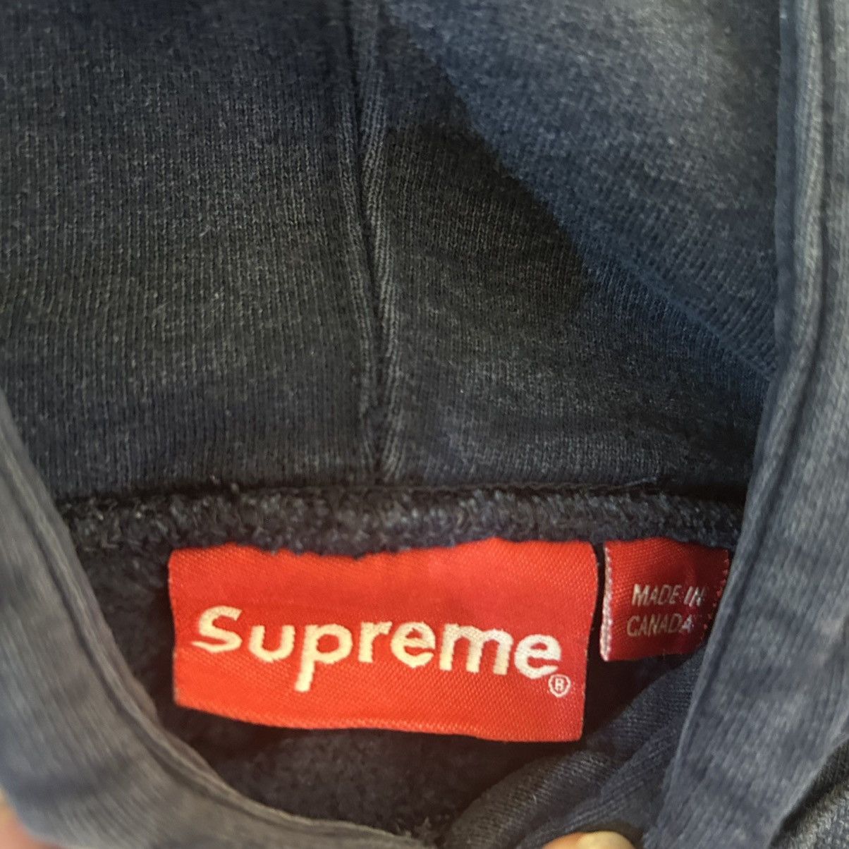 Supreme Supreme Tag Logo Hooded Sweatshirt Navy Medium Size US M / EU 48-50 / 2 - 5 Thumbnail