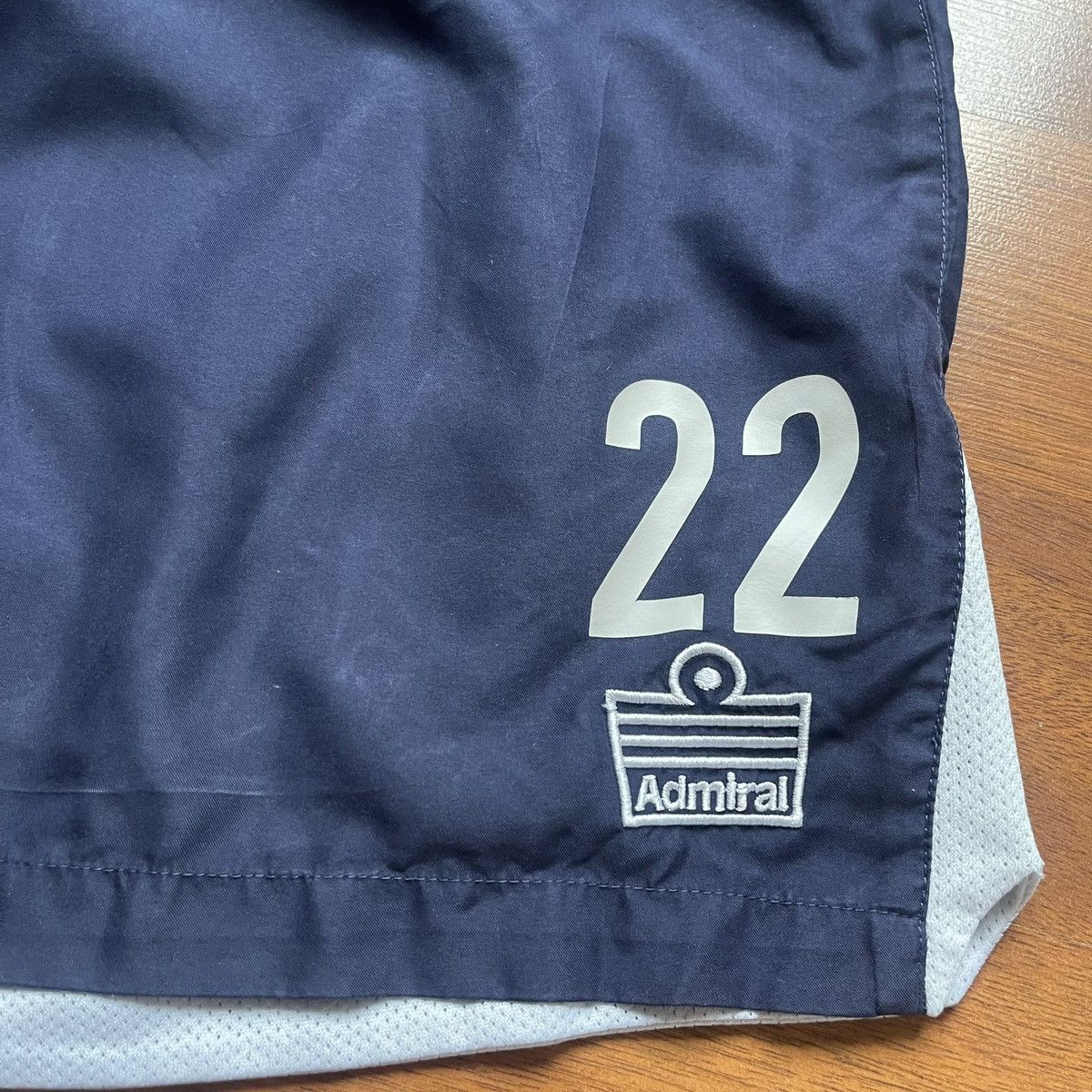 Vintage LEEDS UNITED ADMIRAL FOOTBALL SOCCER AWAY SHORTS #22 Size US 34 / EU 50 - 2 Thumbnail