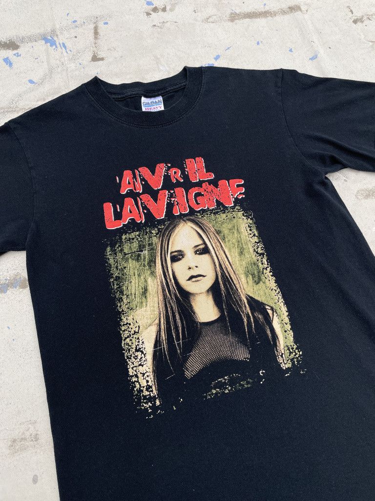Vintage Y2K Avril Lavigne Bonez Tour 2005 T- Shirt- 2000s Vintage Size US S / EU 44-46 / 1 - 2 Thumbnail