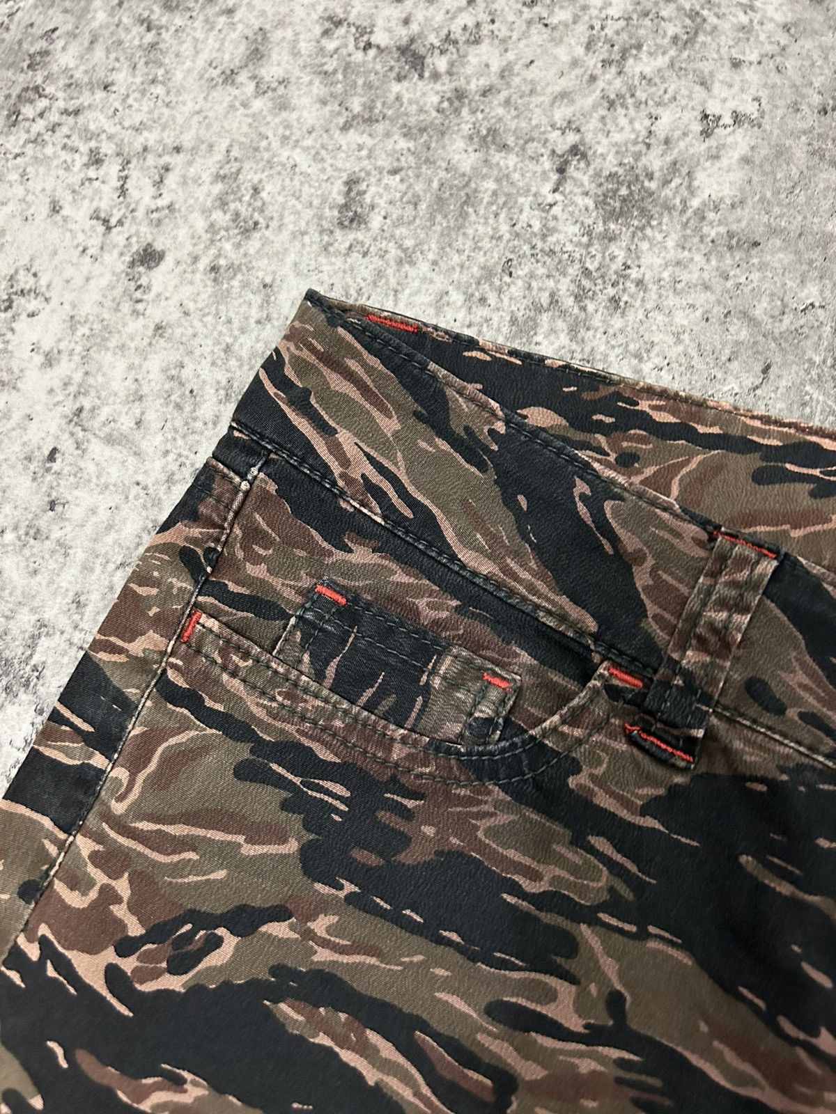 Beams Plus × Hysteric Glamour × Japanese Brand Beamsboy Tiger Stripe Pants Size US 30 / EU 46 - 7 Thumbnail