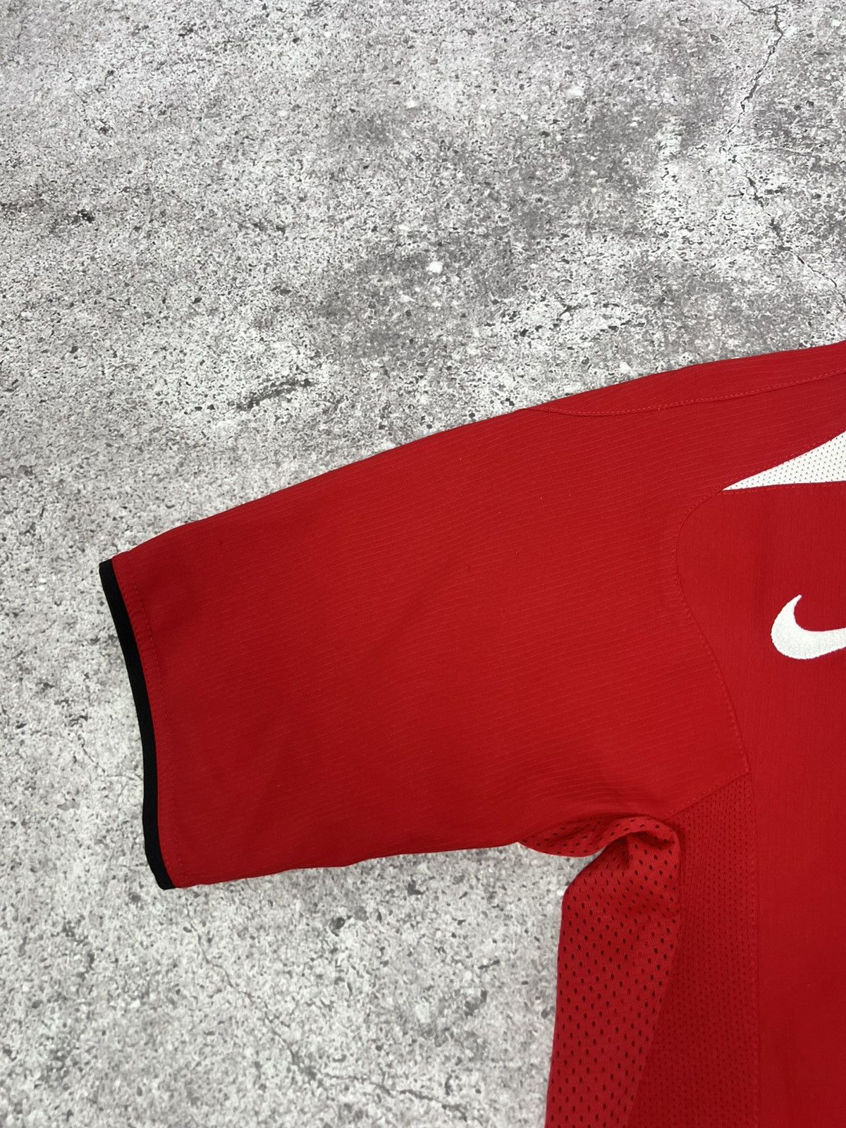 Nike Vintage Nike Manchester United 2004/2006 Football Jersey Size US S / EU 44-46 / 1 - 7 Thumbnail