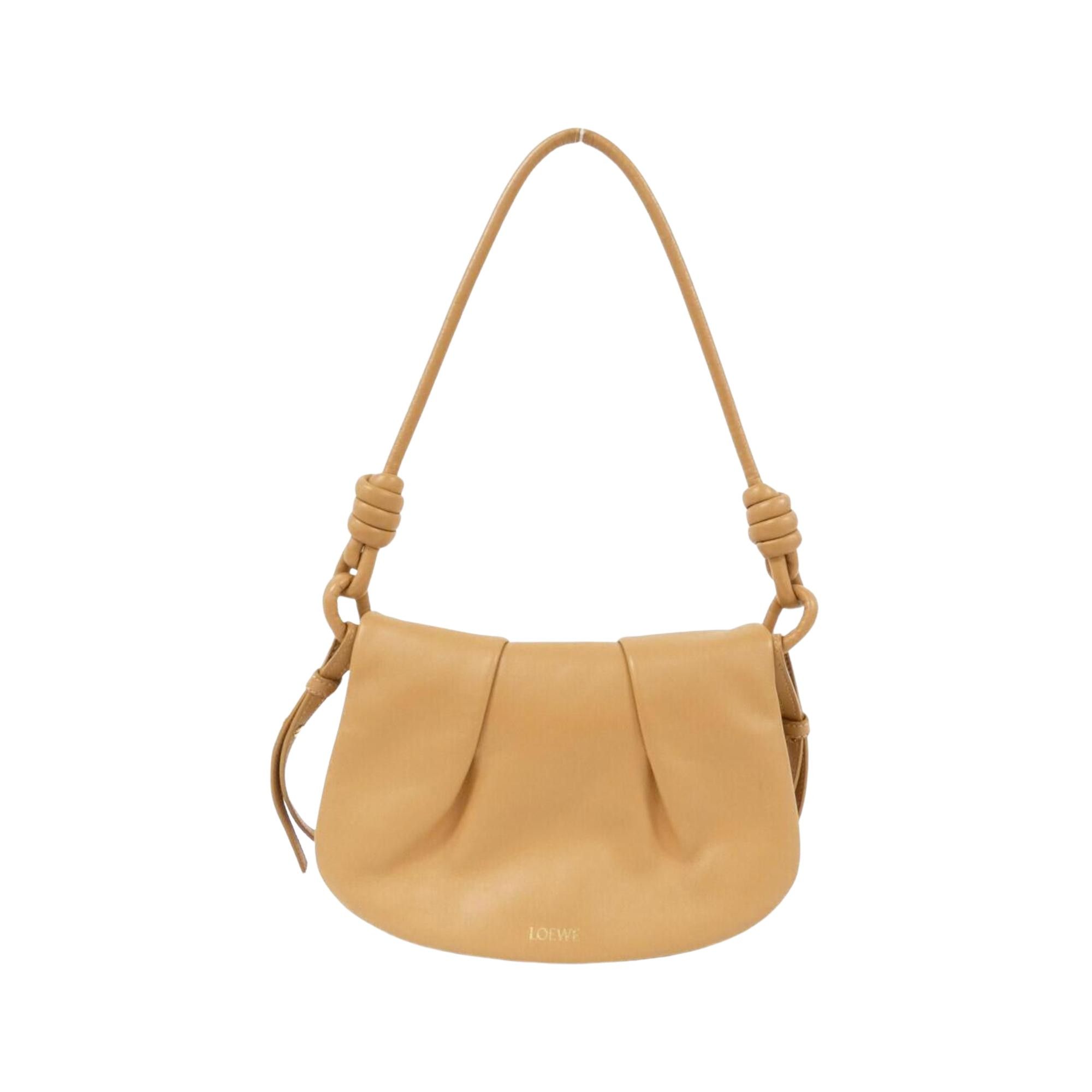 Loewe Paseo shoulder
