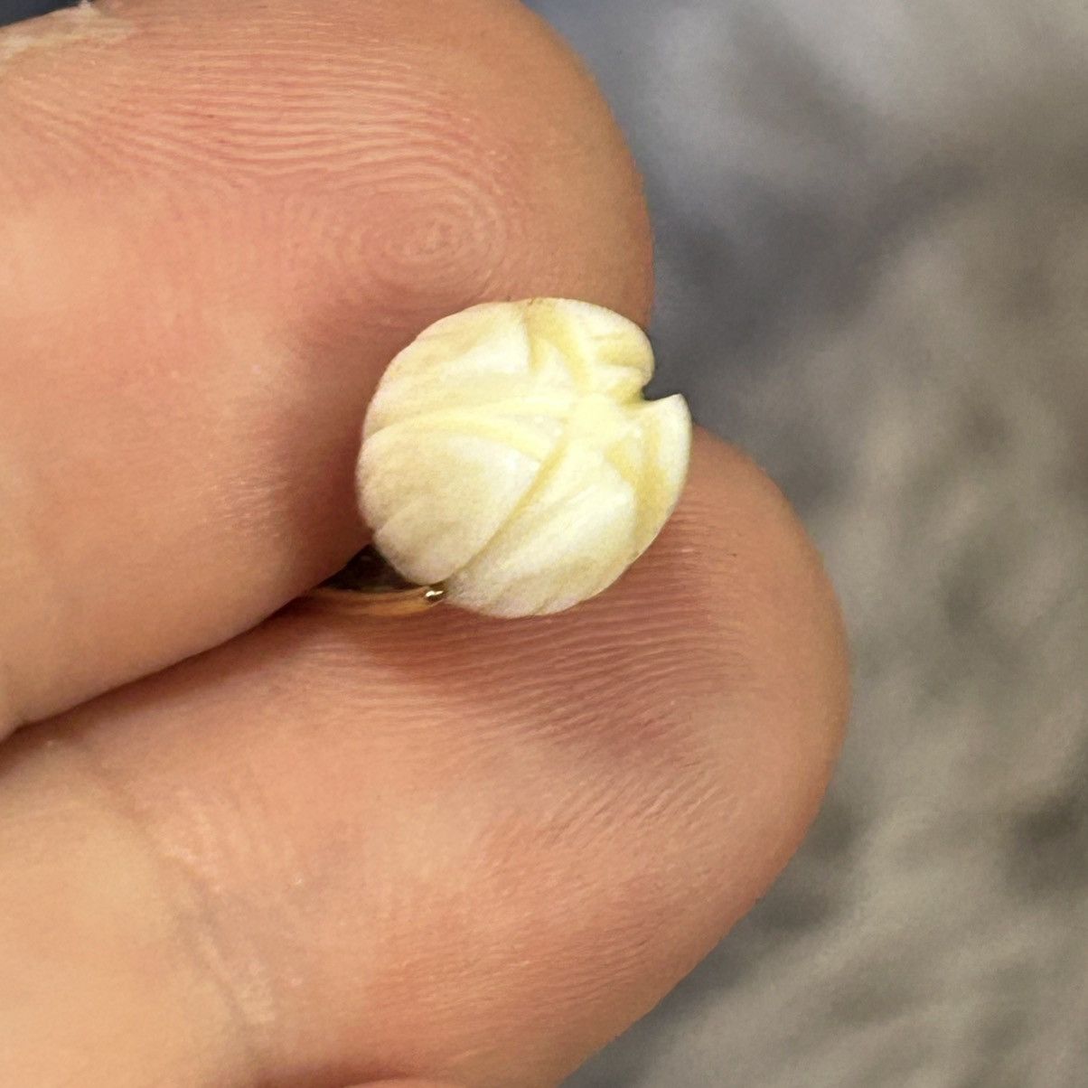 Vintage Vintage 80s Avon celluloid tulip stick pin hat pin brooch Size ONE SIZE - 6 Thumbnail