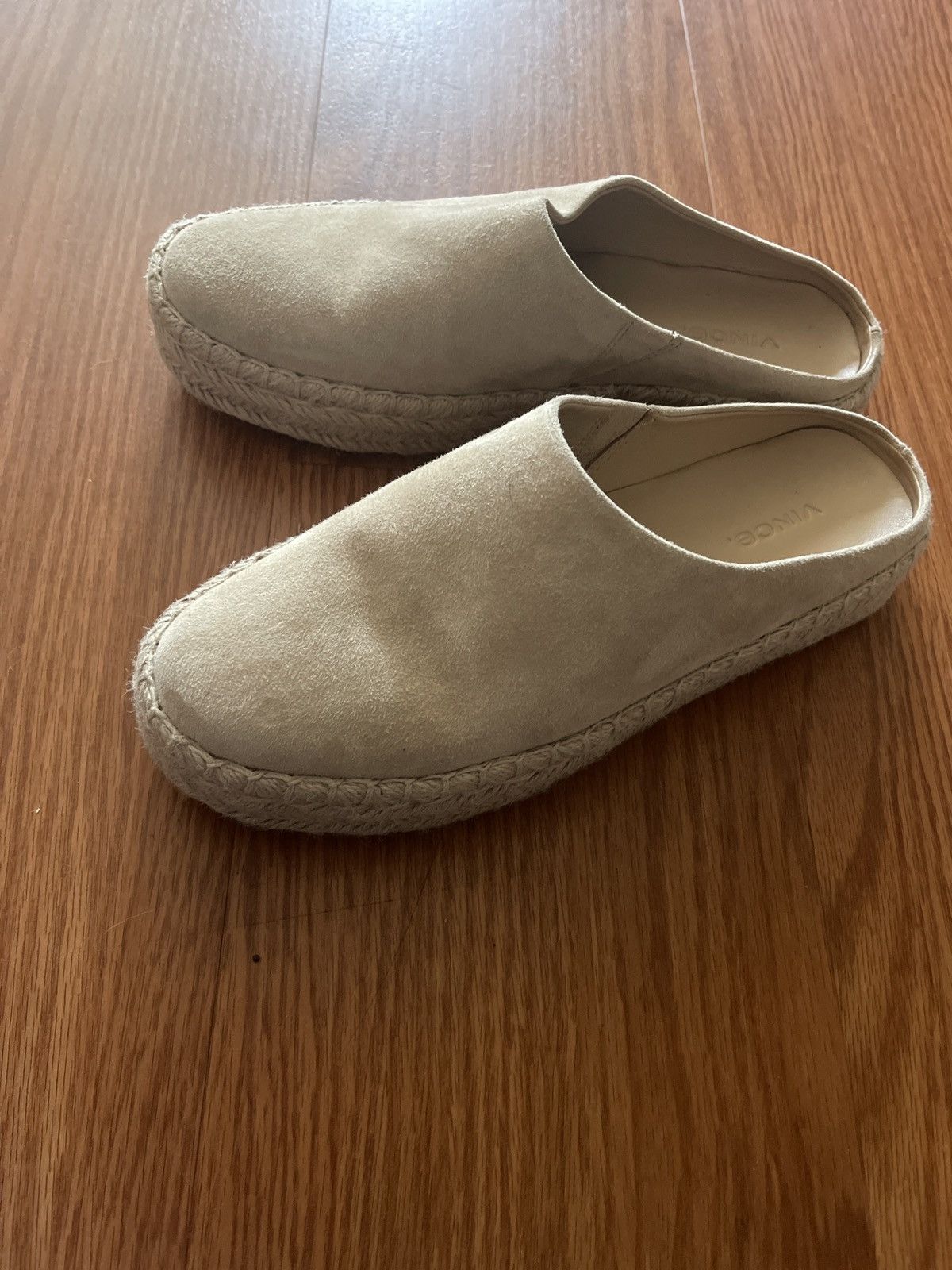 Vince Cute slip on sandals Size US 7 / IT 37 - 2 Thumbnail