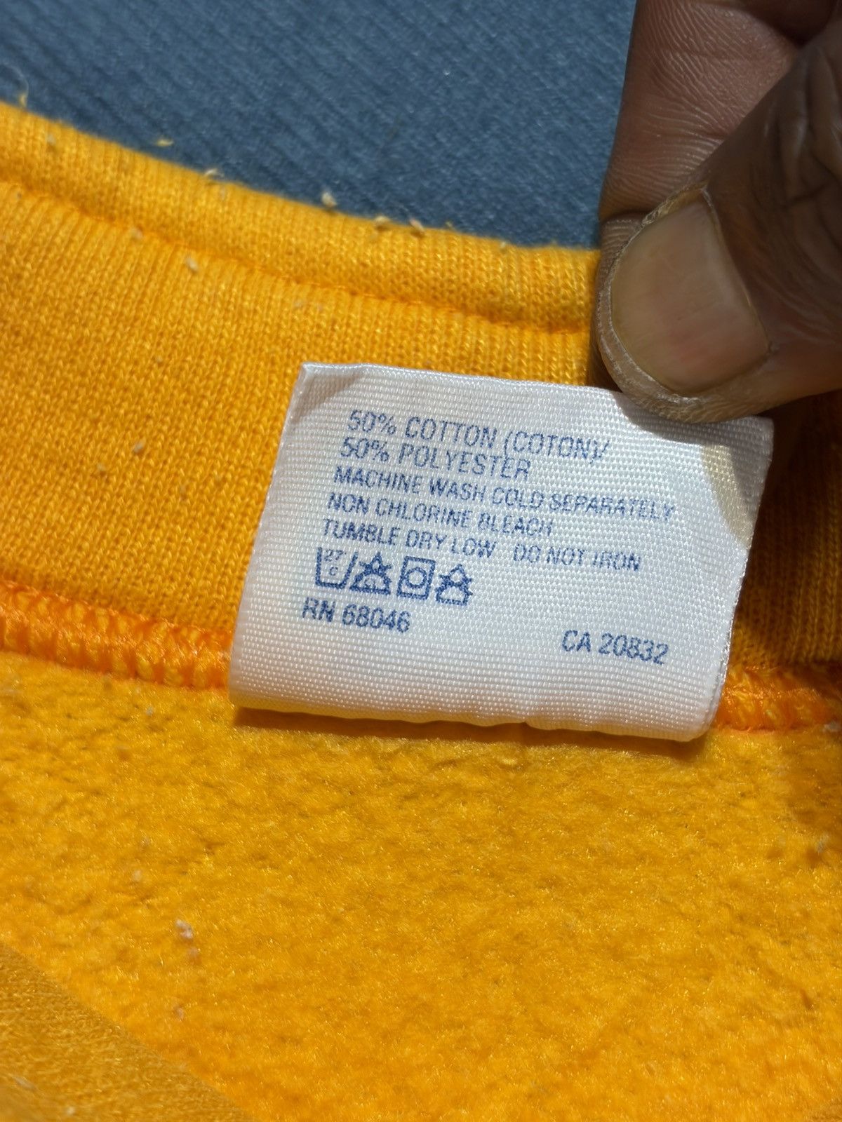 Vintage VINTAGE Discus Athletic Sweatshirt Mens Mustard Orange Size US L / EU 52-54 / 3 - 6 Thumbnail