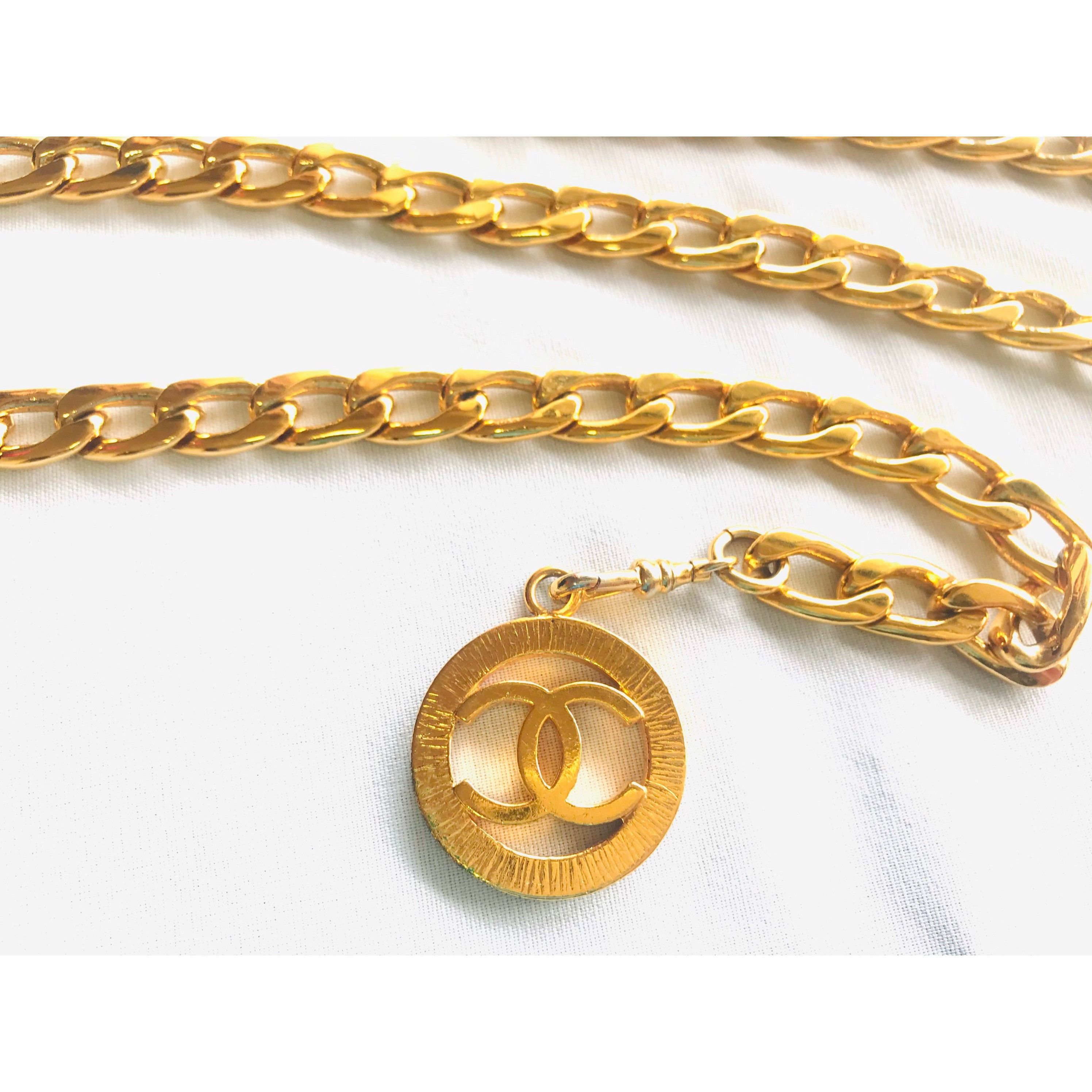 Chanel MINT. Vintage CHANEL flat golden chain belt with CC motif Size ONE SIZE - 3 Thumbnail