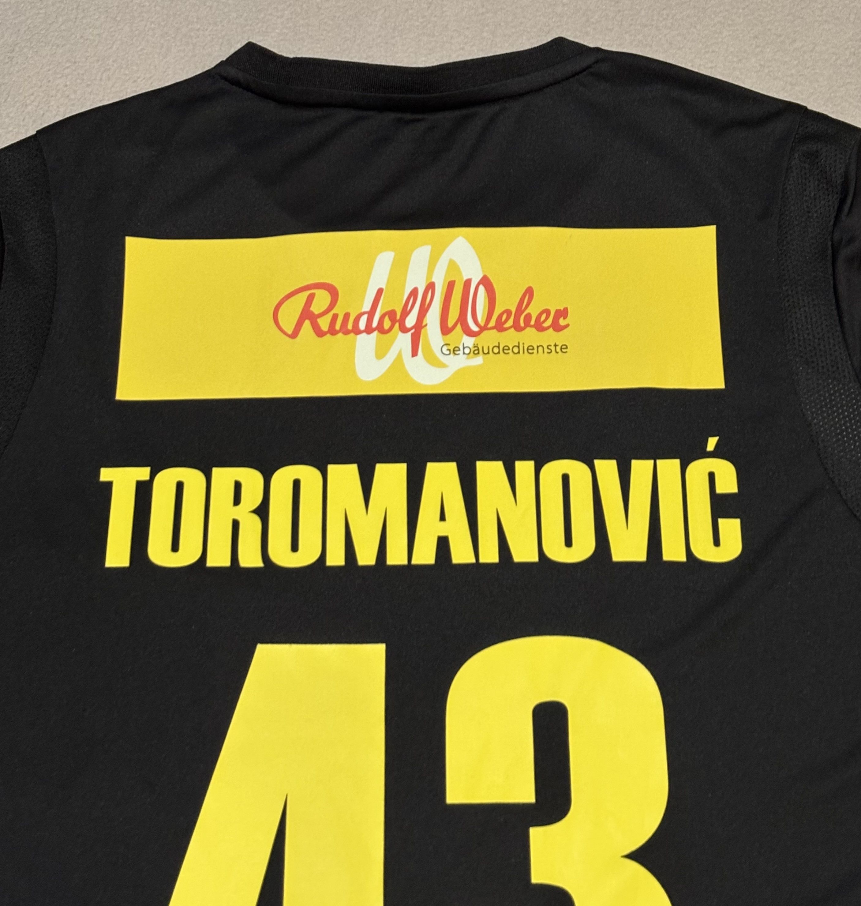 Macron VfL Eintracht Hagen 2021/2022 Toromanović #43 Macron Size US XL / EU 56 / 4 - 12 Thumbnail