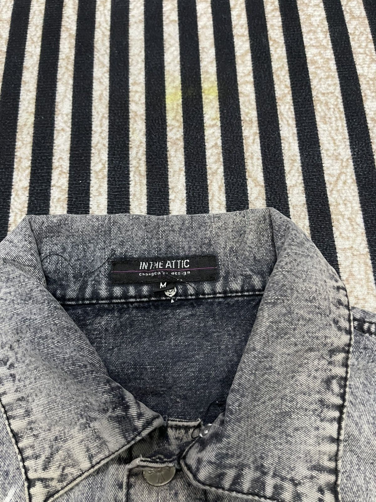 In The Attic 2000s IN THE ATTIC MUDWASH DISTRESSED DENIM BIKER JACKET Size US M / EU 48-50 / 2 - 10 Thumbnail
