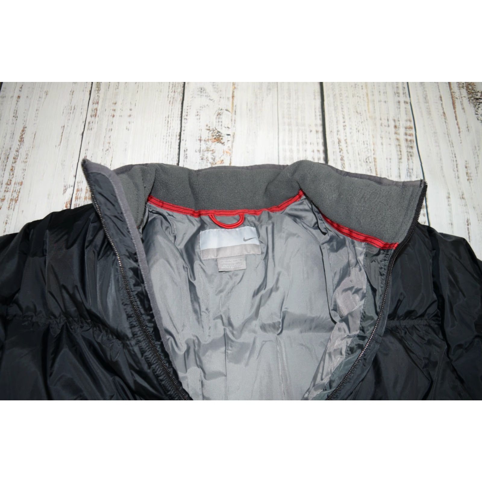 Nike VINTAGE Nike MENS BLACK DOWN PUFFER JACKET EMBROIDERED CENTER LOGO XL Jacket Size US XL / EU 56 / 4 - 7 Thumbnail