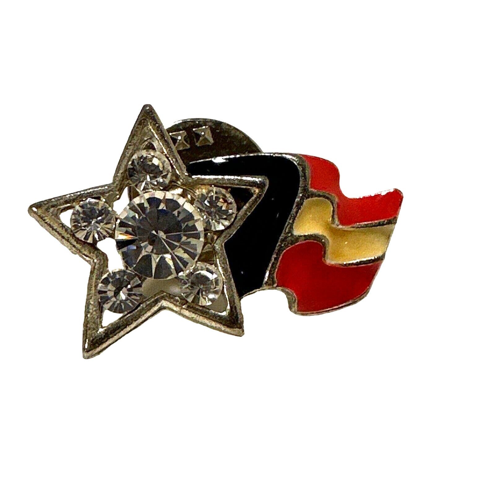 Vintage Star Lapel Hat Pin - USA Flag Star Crystal Stripes Vintage Size ONE SIZE - 1 Thumbnail