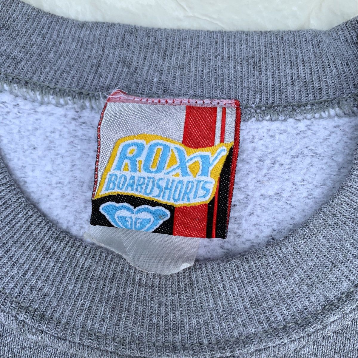 Vintage Vintage 1990s Roxy Boardshoorts Sweatshirt Size US S / EU 44-46 / 1 - 9 Thumbnail