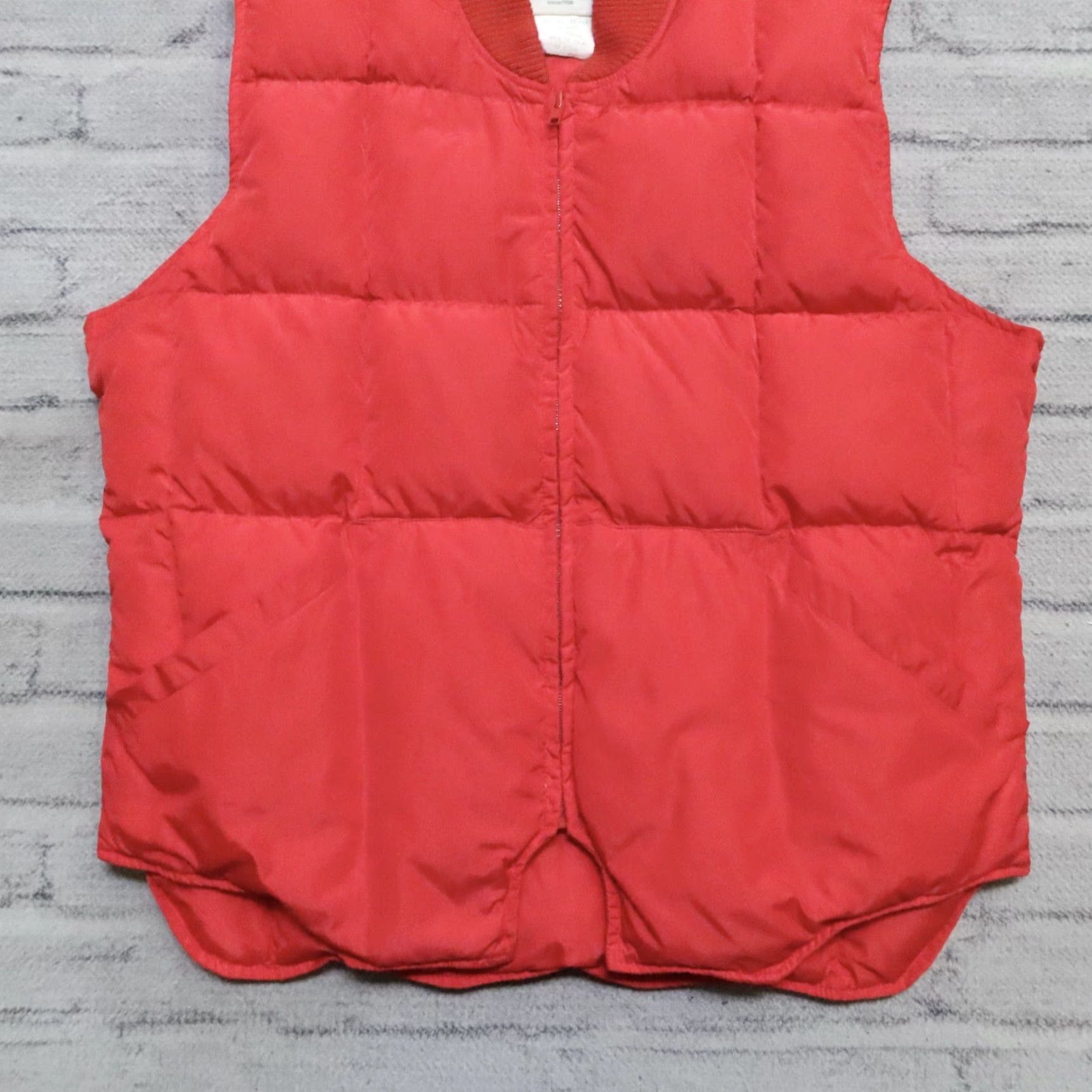 Vintage VINTAGE REI Quilted Puffer Vest Mens XL Red Vintage 90s Mountaineering Hiking Vest Size US XL / EU 56 / 4 - 3 Thumbnail