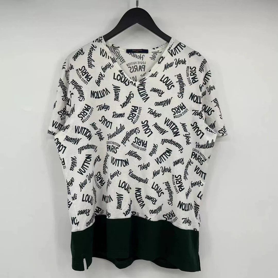 Louis Vuitton Louis Vuitton T-Shirt L Women Size M / US 6-8 / IT 42-44 - 1 Thumbnail