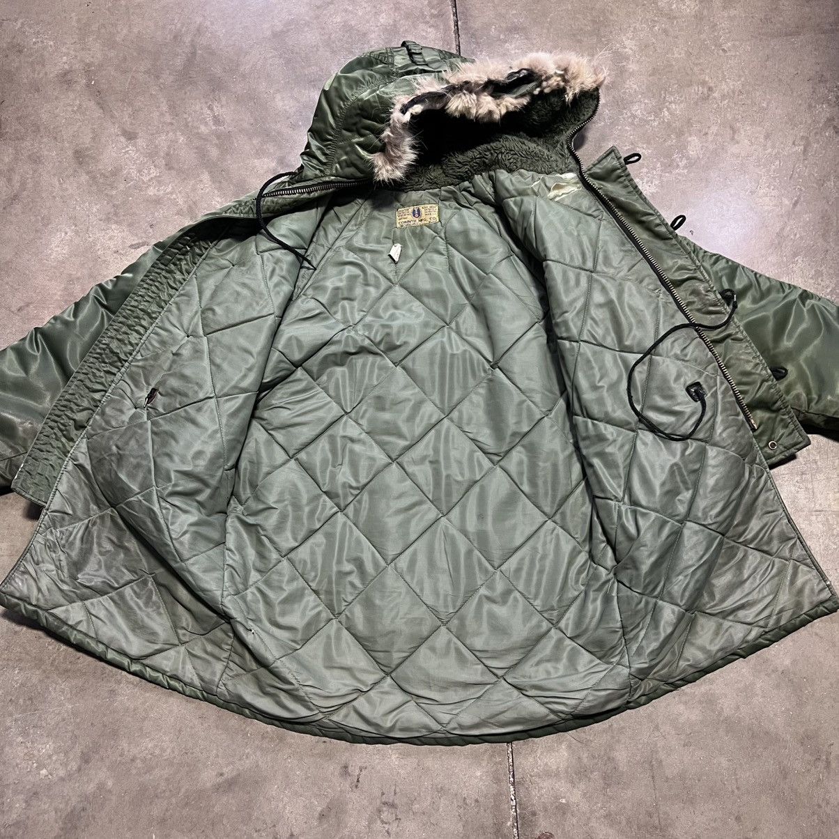 Vintage Vintage Cornith Mfg Military Parka N3B USAF Cold Weather 70s Size US M / EU 48-50 / 2 - 8 Thumbnail