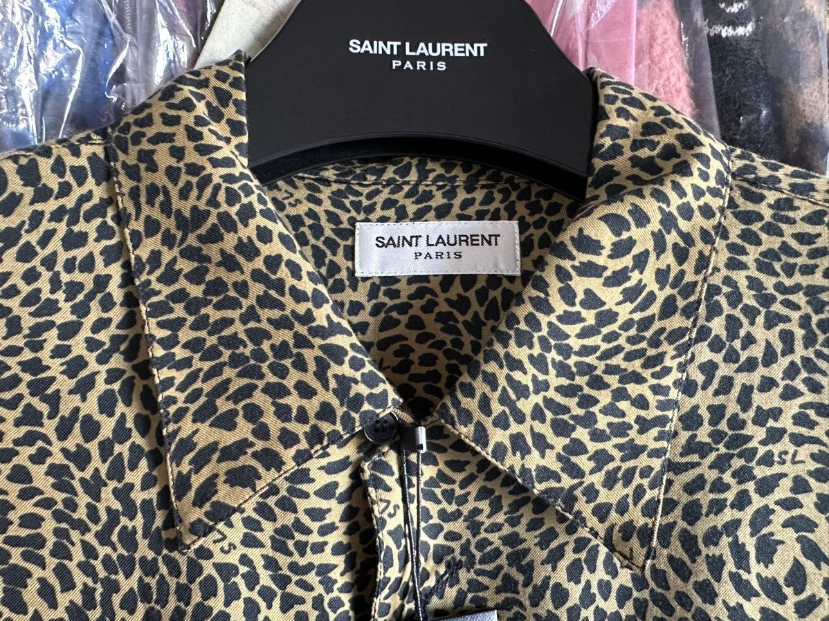 Saint Laurent Paris $1k 🤑 SS23 Saint Laurent logo leopard print shirt camp Size US L / EU 52-54 / 3 - 12 Thumbnail
