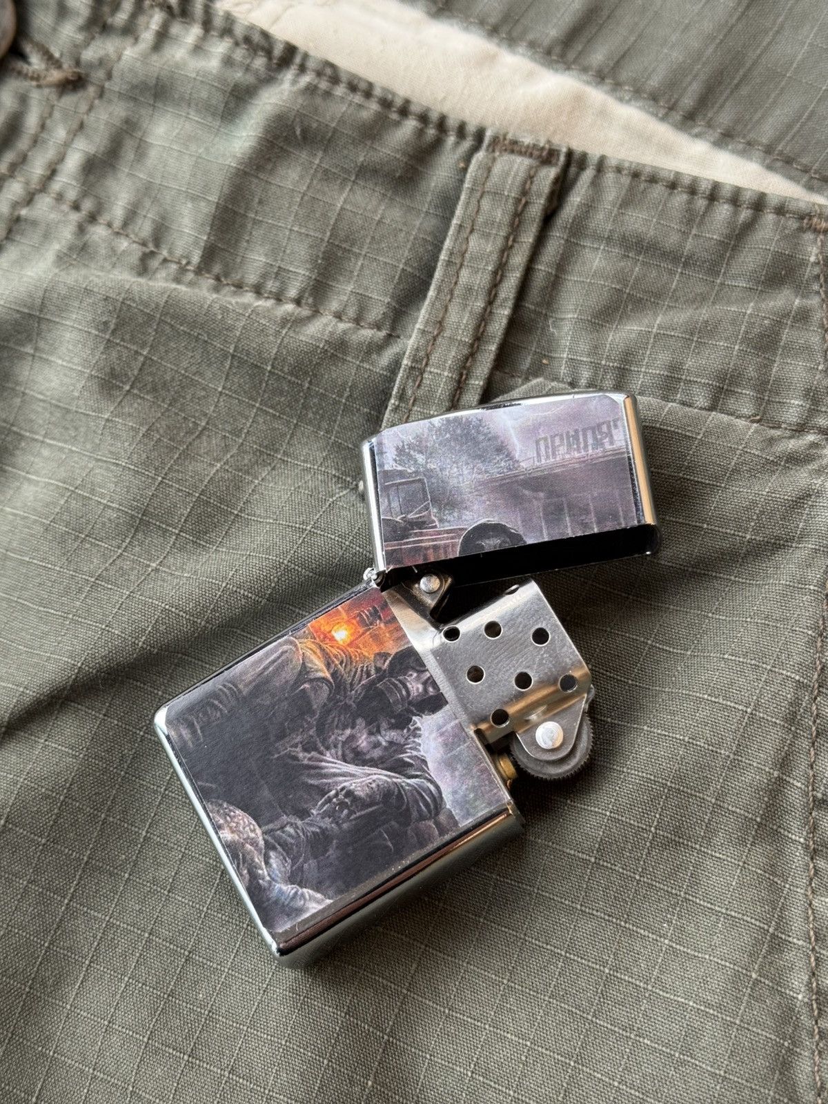 The Game × Vintage Vintage Cigar Lighter Stalker Chernobyl, WORK Size ONE SIZE - 4 Thumbnail