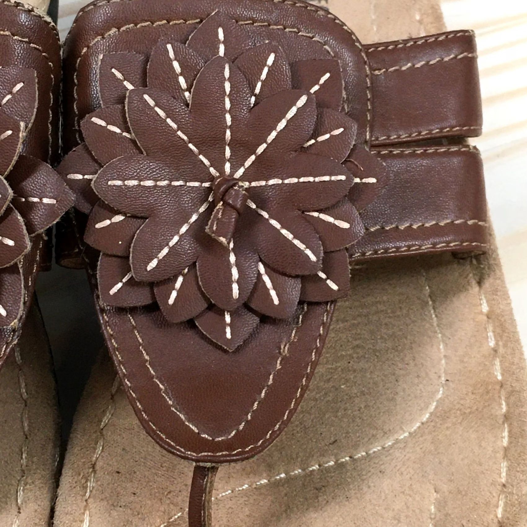 Vintage Cliffs by White Mountain Cupcake II Sandals Womens 11 M Slip On Thong Brown Size US 11 / IT 41 - 5 Thumbnail
