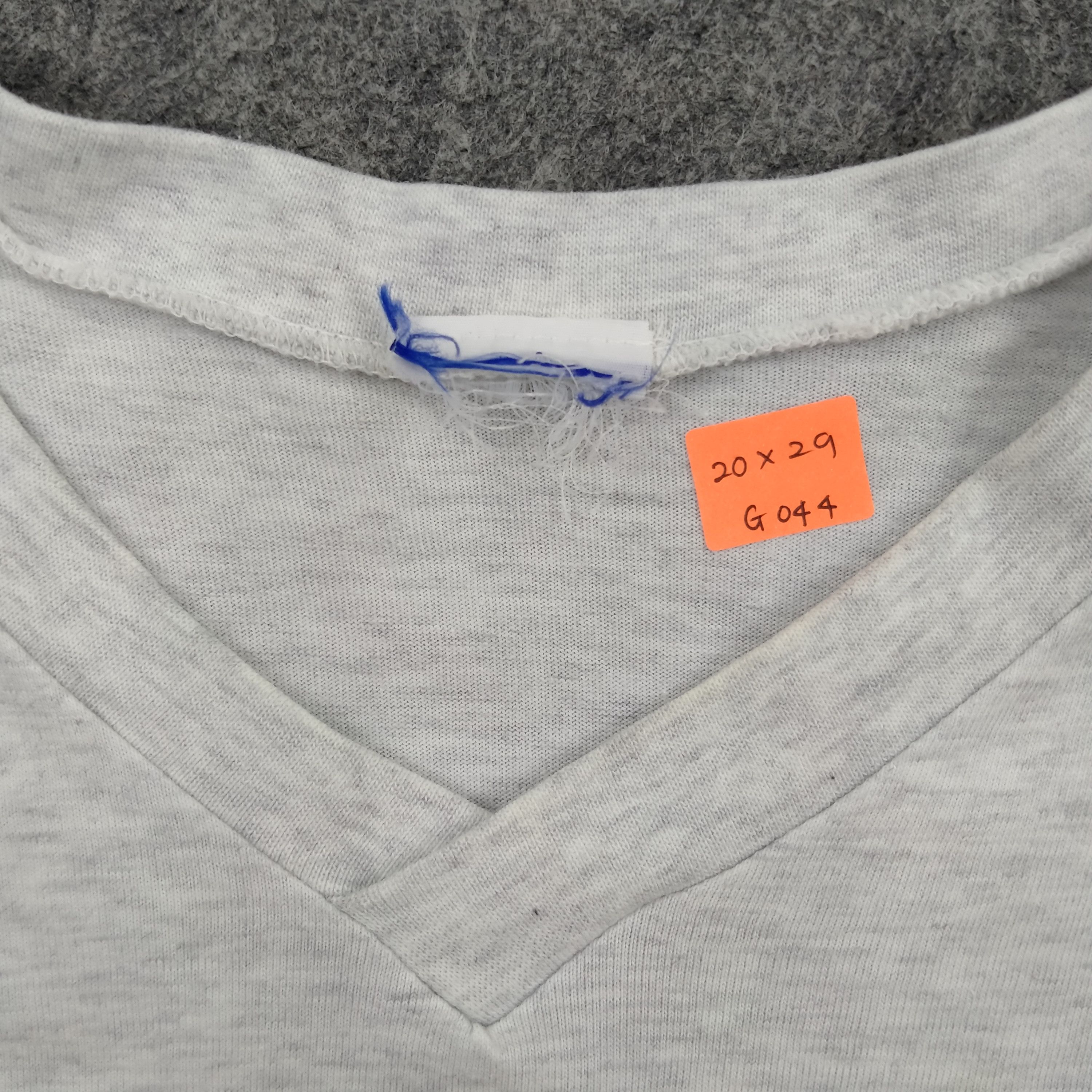 Adidas Vintage Adidas Big Logo Medium Tshirt - G044 Size US M / EU 48-50 / 2 - 5 Thumbnail