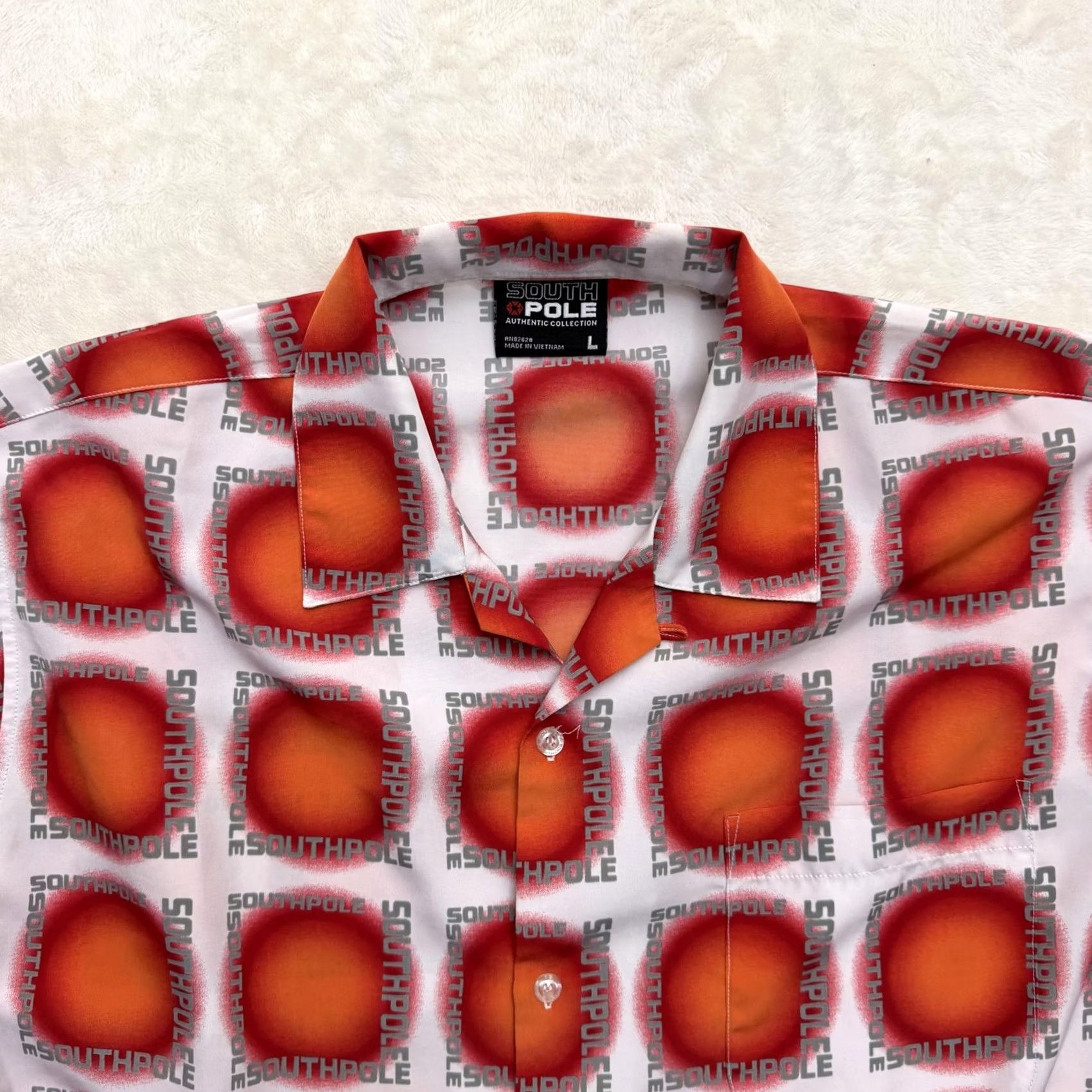 Southpole VINTAGE Southpole Shirt Mens Large Orange Satin Button-Up Short Sleeve Collared Graphic Print Casual Summer (Note: Rephrase within allowed words) Size US L / EU 52-54 / 3 - 2 Thumbnail