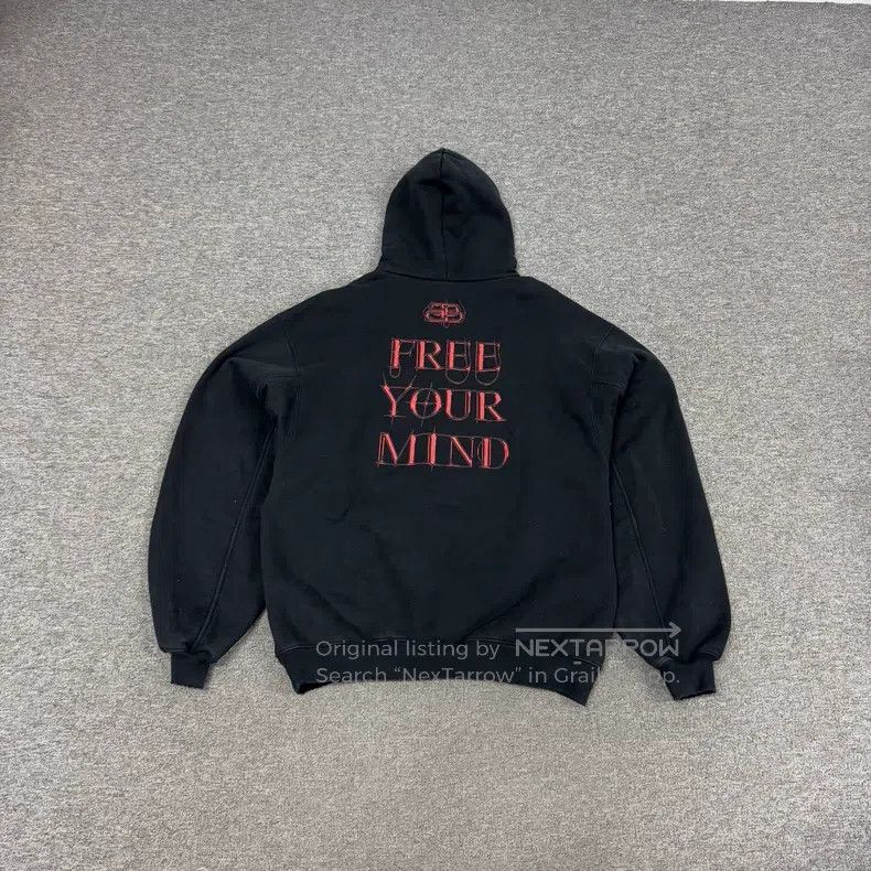 Balenciaga Balenciaga Evil Eye Hoodie Size US XS / EU 42 / 0 - 2 Thumbnail