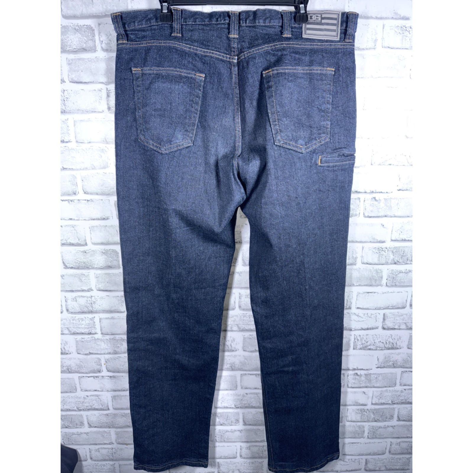 Vintage Diamond Guesset Jeans Men Straight Inseam 34 Dark Blue 38x34 Jeans Mens Style Straight Leg Denim Shirt? Size US 38 / EU 54 - 4 Thumbnail