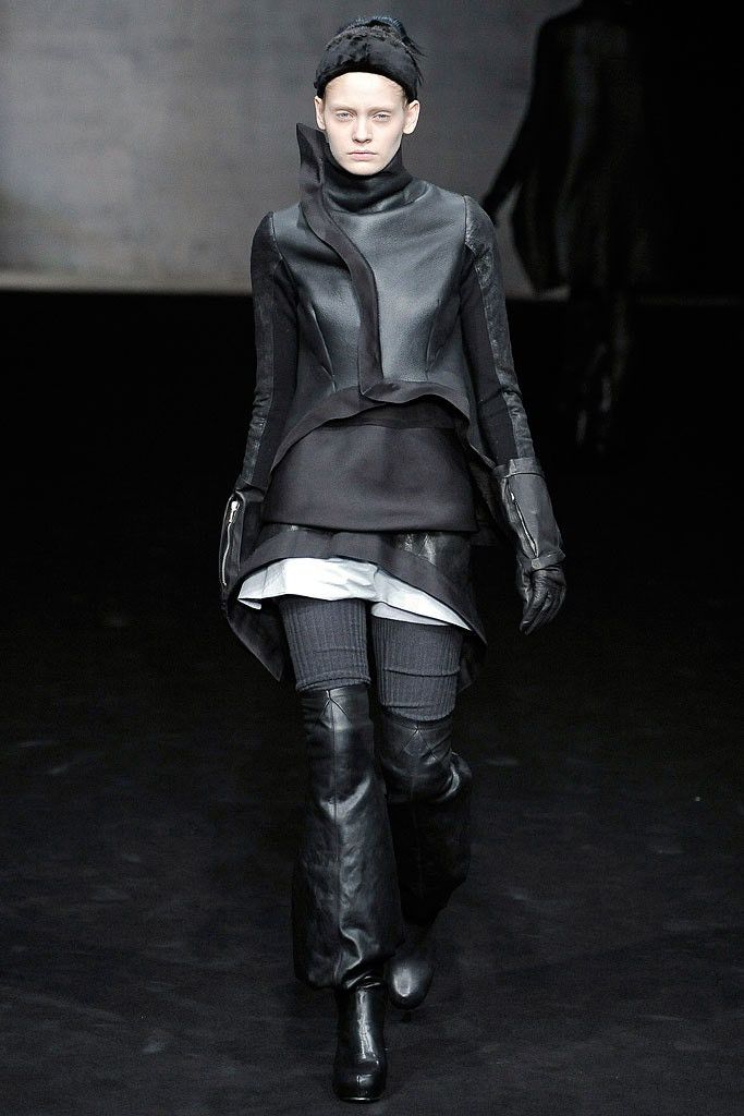 Rick Owens F/W 2009 "CRUST" Black Leather Asymmetric Coat Size M / US 6-8 / IT 42-44 - 2 Thumbnail