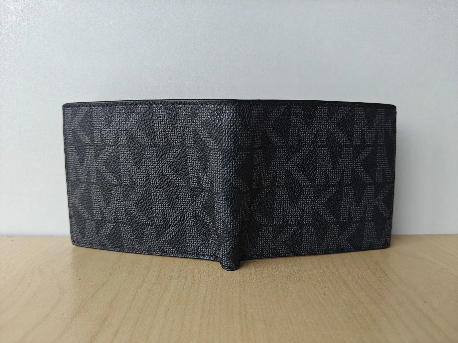 Michael Kors Michael Kors Jet Set Men’s Slim Billfold Wallet T Size ONE SIZE - 10 Thumbnail