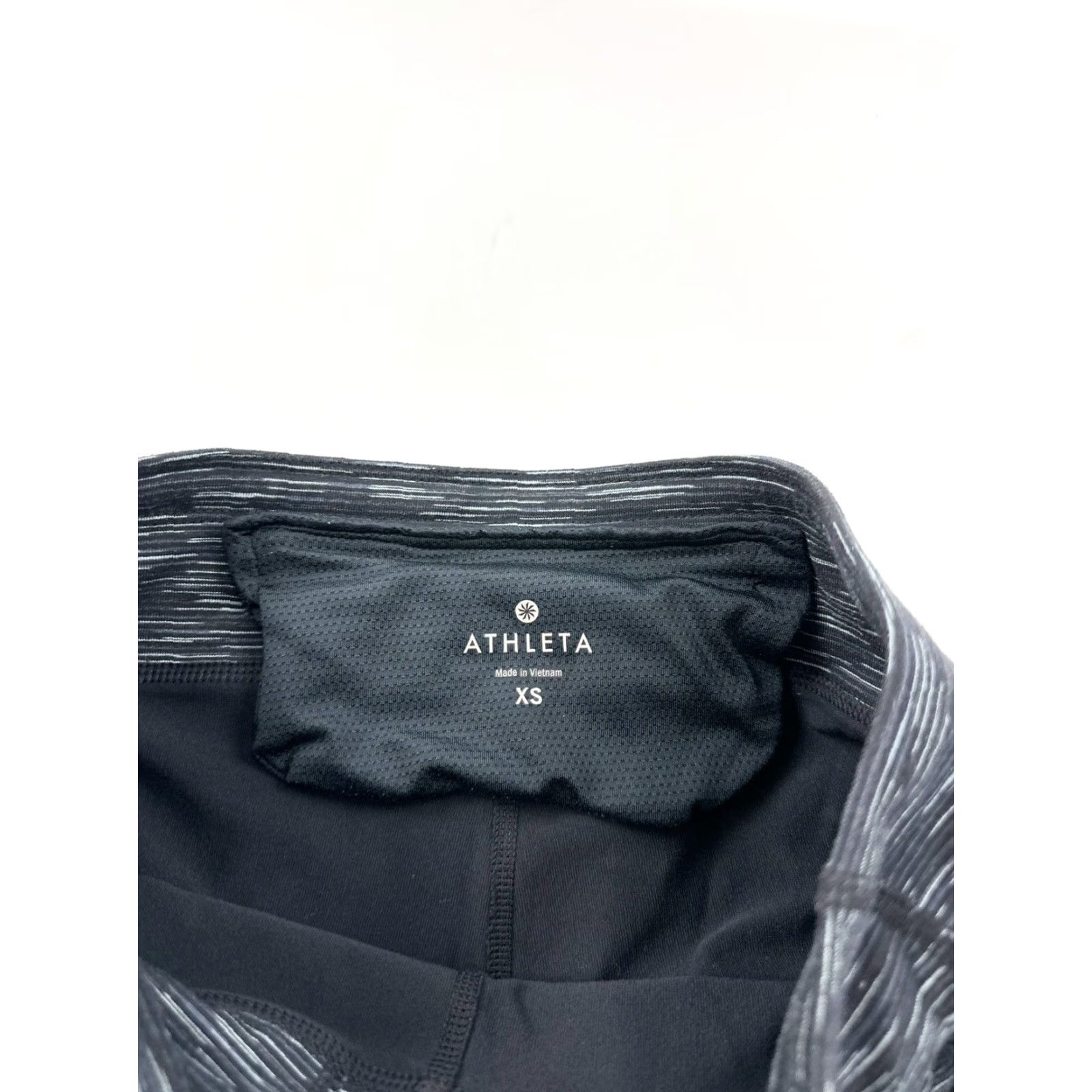 Athleta Athleta Leggings Women’s XS Black 2-in-1 Skirt Capri Contender Size 26" / US 2 / IT 38 - 4 Thumbnail