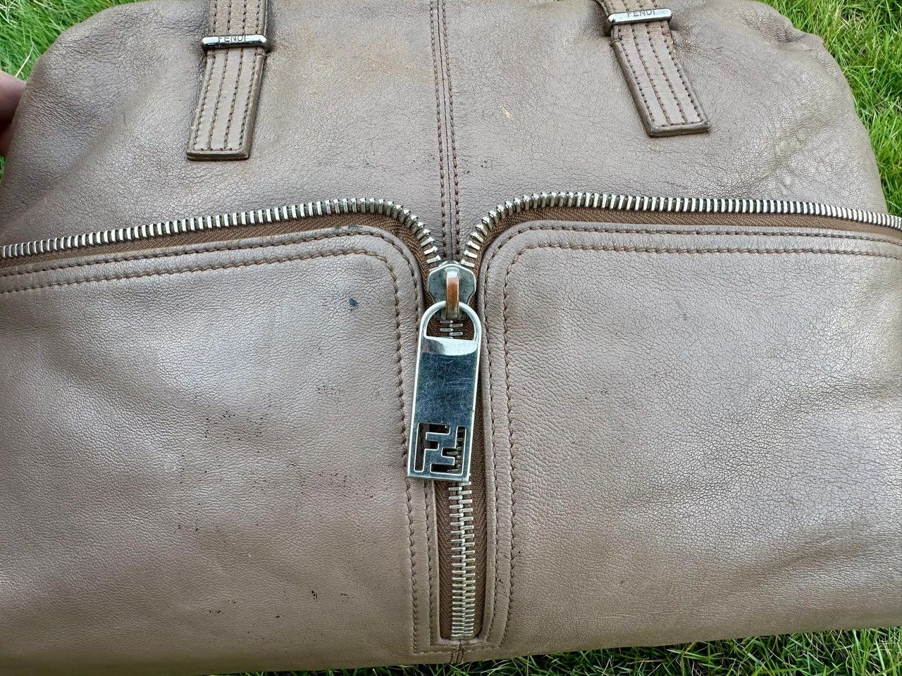 Fendi Authentic Fendi Brown Leather Front Zip Tote Bag Size ONE SIZE - 14 Thumbnail