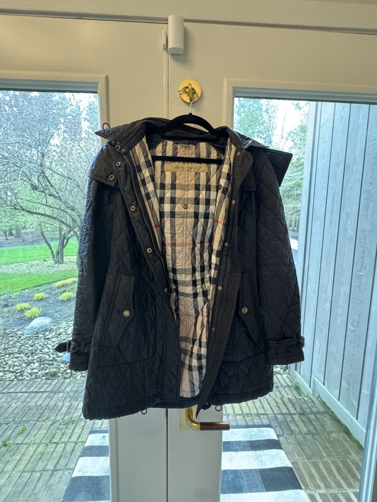Burberry Quilted Hooded Jacket Size M / US 6-8 / IT 42-44 - 1 Thumbnail