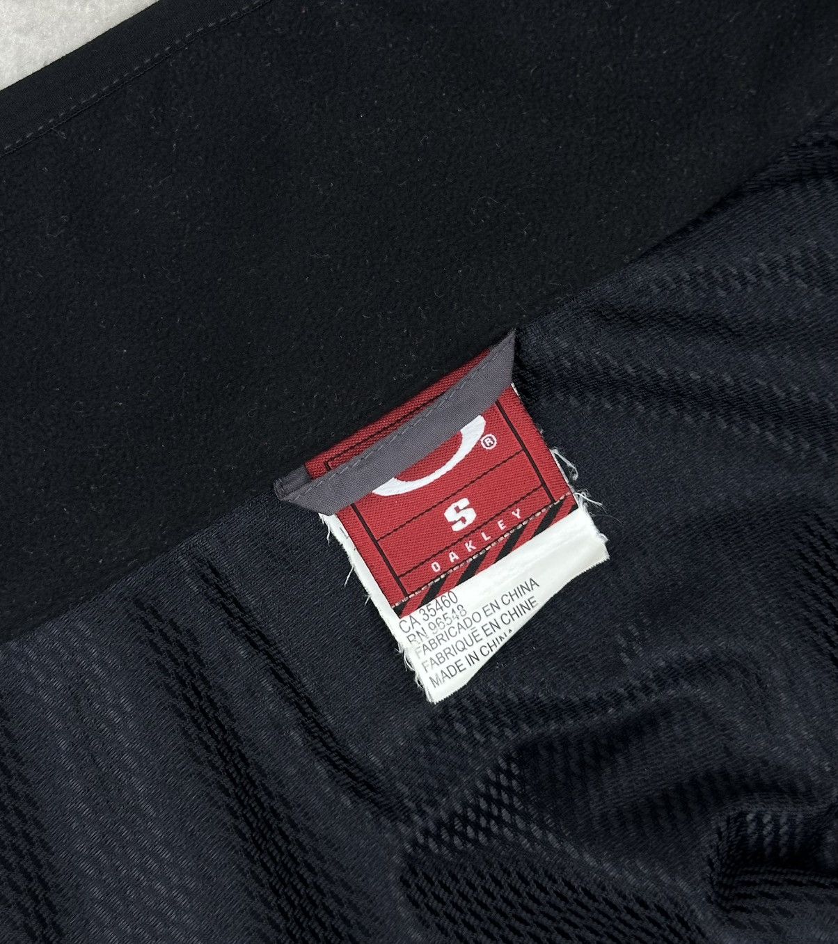 Oakley Rare Oakley Vintage Cycling Jacket S Reflective Windbreaker Size US S / EU 44-46 / 1 - 15 Thumbnail