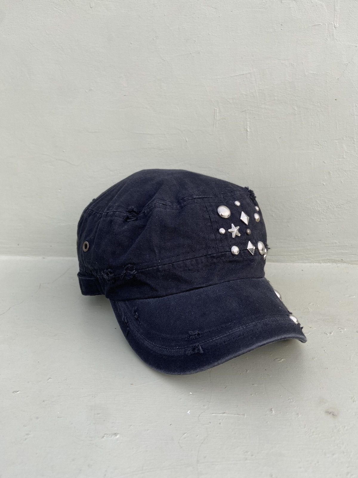 If Six Was Nine 2000s punk studded star with button patrol hat Size ONE SIZE - 6 Thumbnail