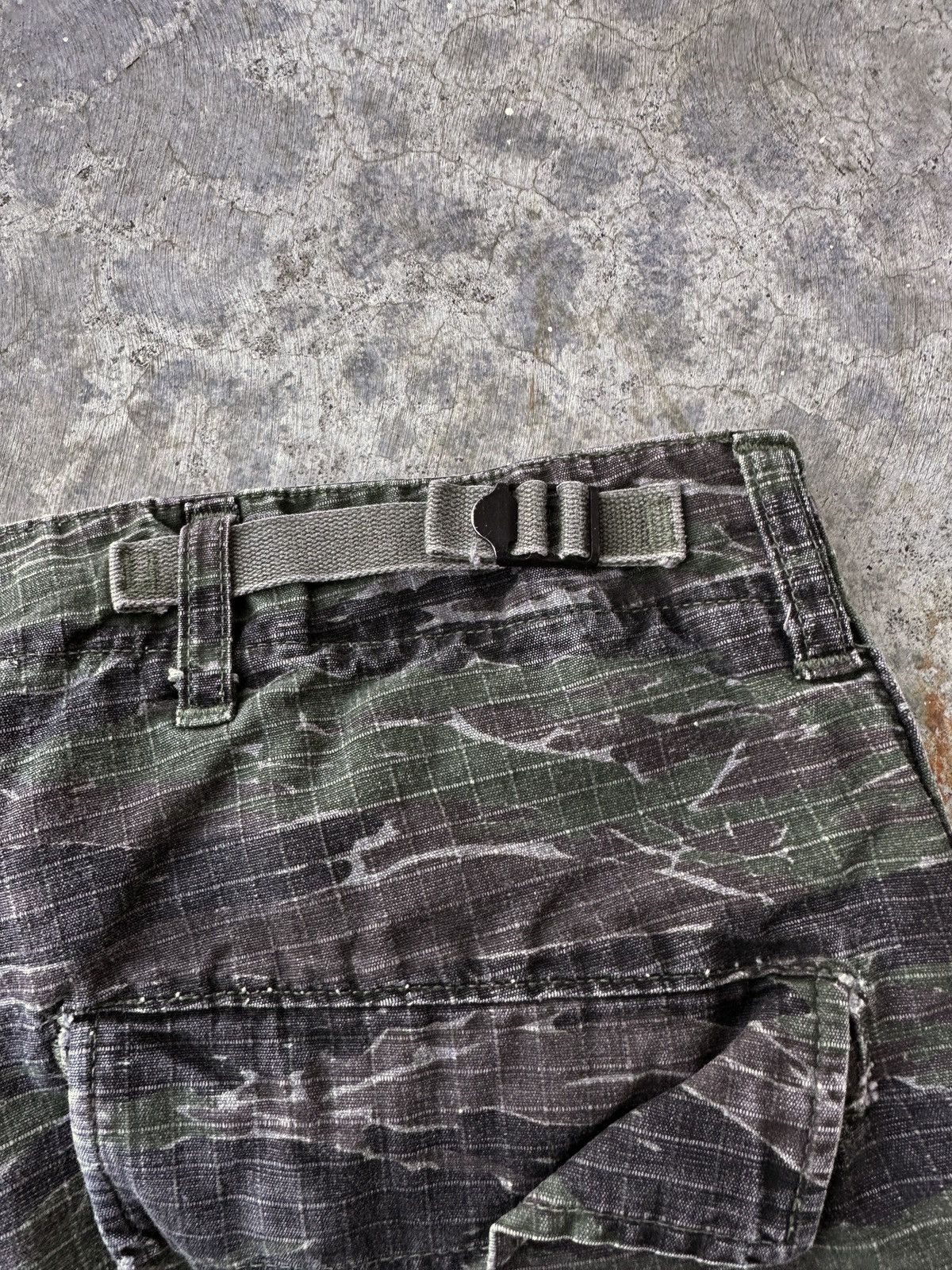 Vintage Tiger camo military y2k ripstop cargo combat capris jort Size US 38 / EU 54 - 8 Thumbnail