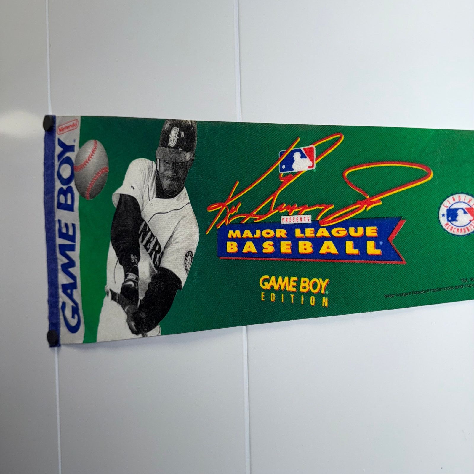 Nintendo Ken Griffey Jr MLB Game Boy Pennant Nintendo Mariners 1997 Size ONE SIZE - 7 Thumbnail