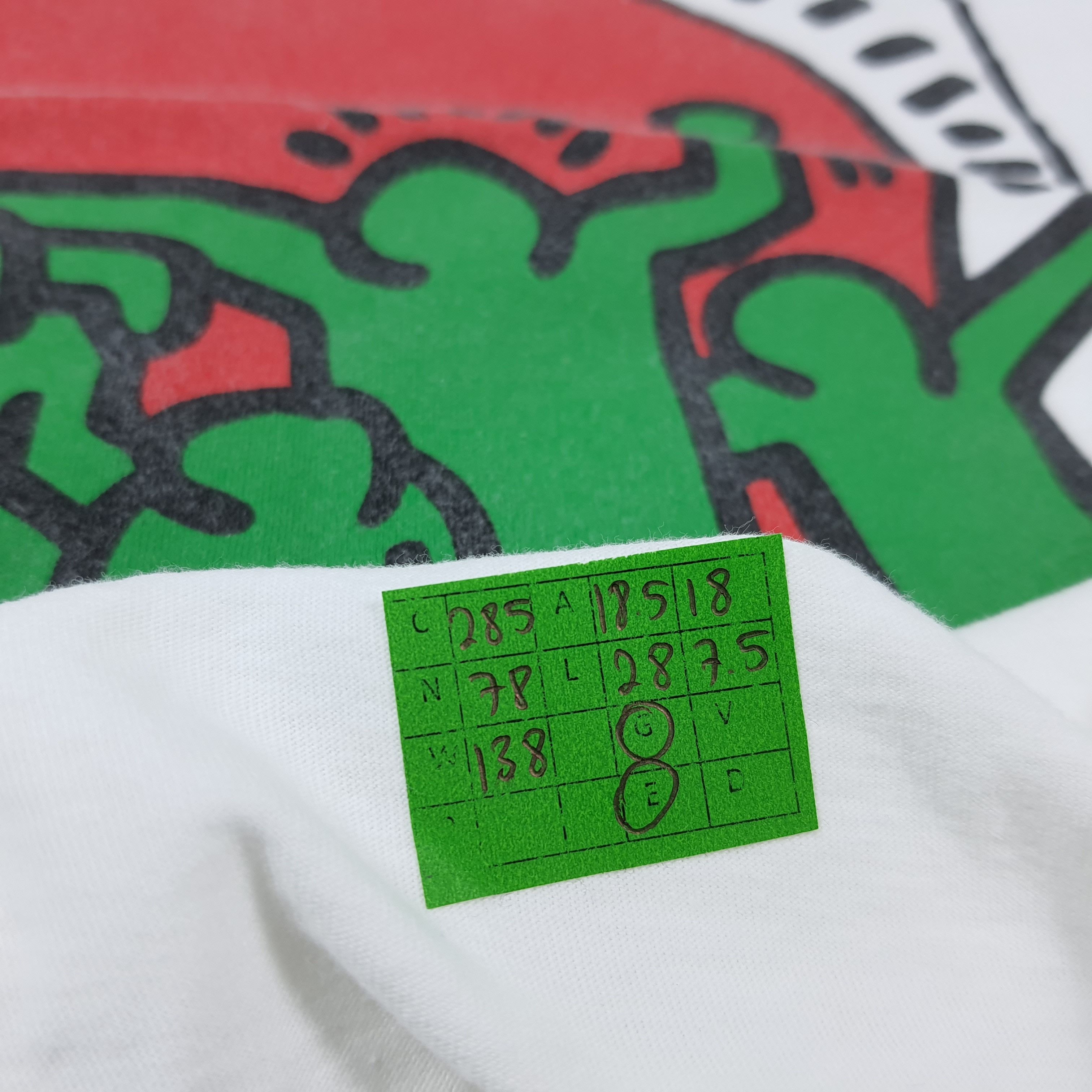 Keith Haring Vintage Keith Haring New York Art Tshirt C285N78 Size US S / EU 44-46 / 1 - 5 Thumbnail