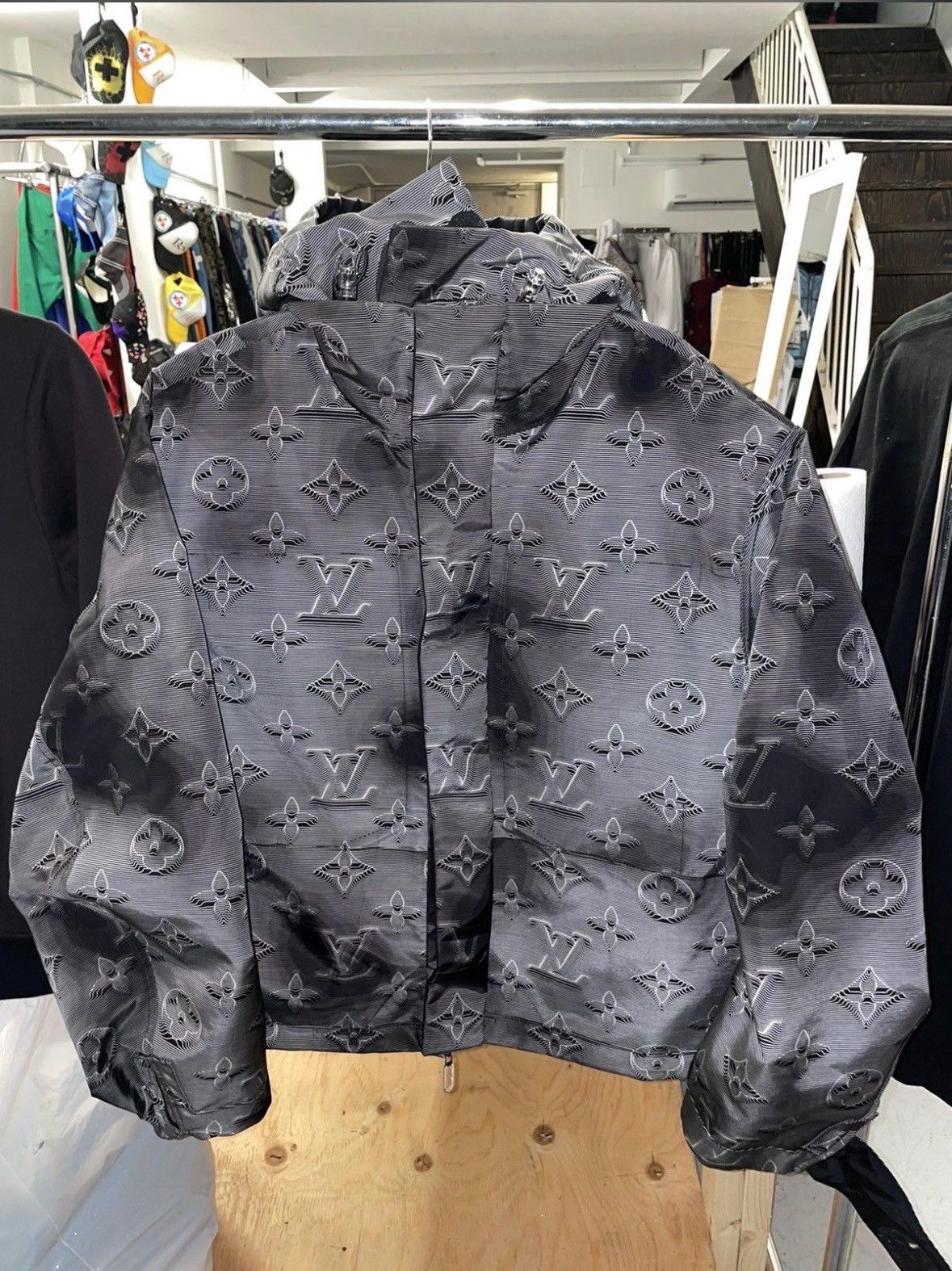 Louis Vuitton Louis Vuitton Grey 2054 Reversible Monogram Jacket Size US M / EU 48-50 / 2 - 5 Thumbnail