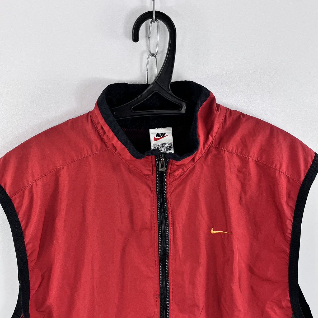 Nike Vintage Nike Nylon Embroidery Swoosh Logo Red Vest Size L Size US M / EU 48-50 / 2 - 3 Thumbnail