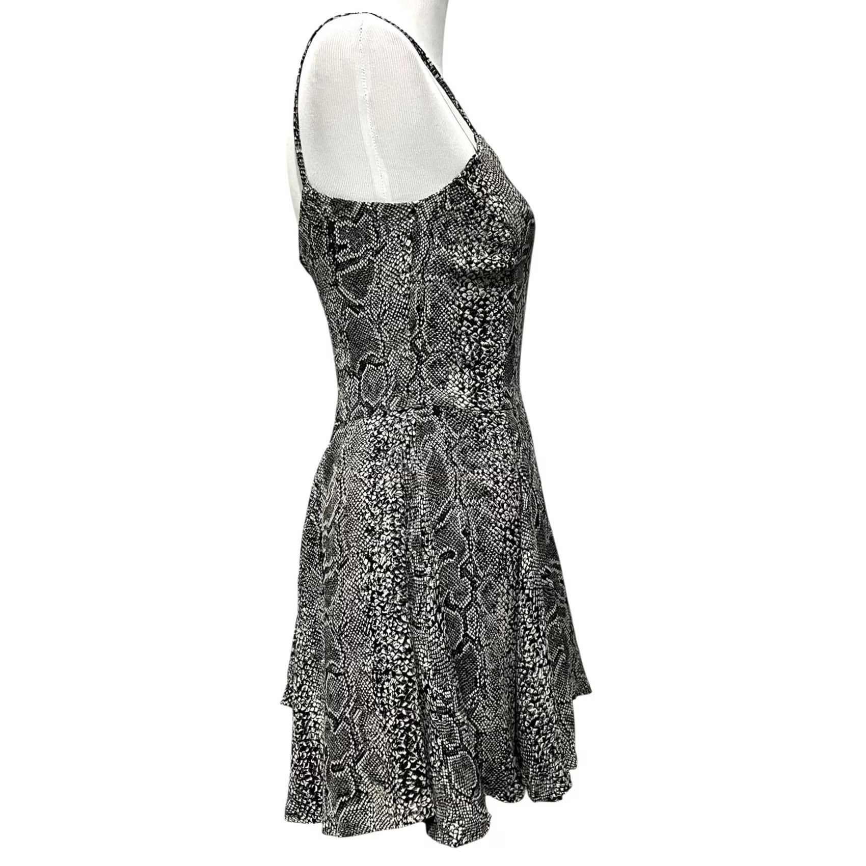 Vintage VINTAGE 90s Y2K Snakeskin Print Mini Dress Fits Flare Spaghetti Straps Women’s S Black Rayon Short Sleeve Party/Cocktail 90s Y2K Theme Womens Size S / US 4 / IT 40 - 3 Thumbnail