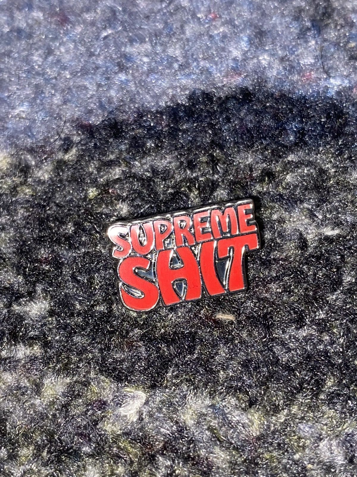 Supreme Supreme Shit Pin Size ONE SIZE - 1 Thumbnail