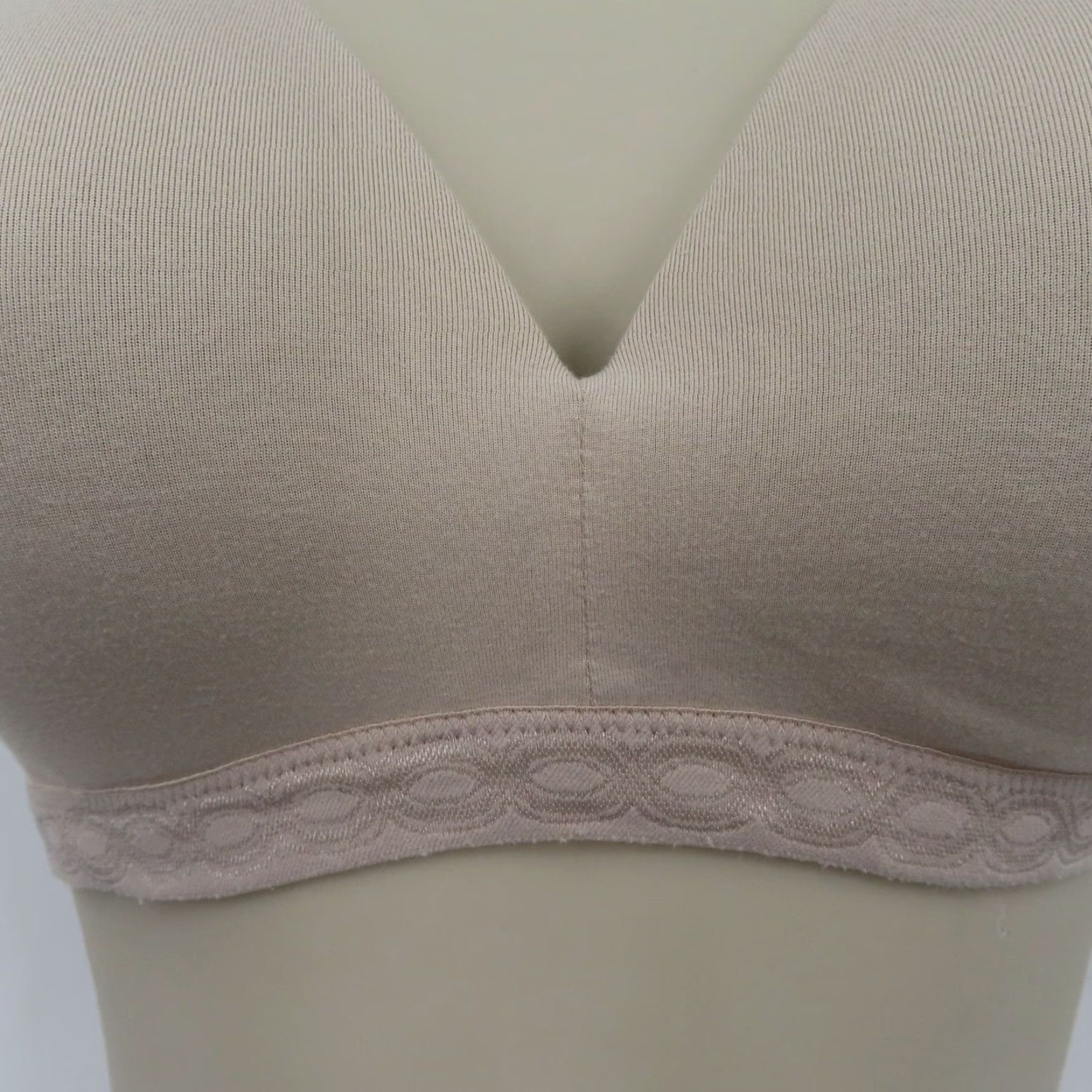 Vintage Warners Cloud 9 Super Soft Wireless Lightly Lined Comfort Bra 34C Pink Beige Womens Bra T-Shirt Style Size ONE SIZE - 4 Thumbnail